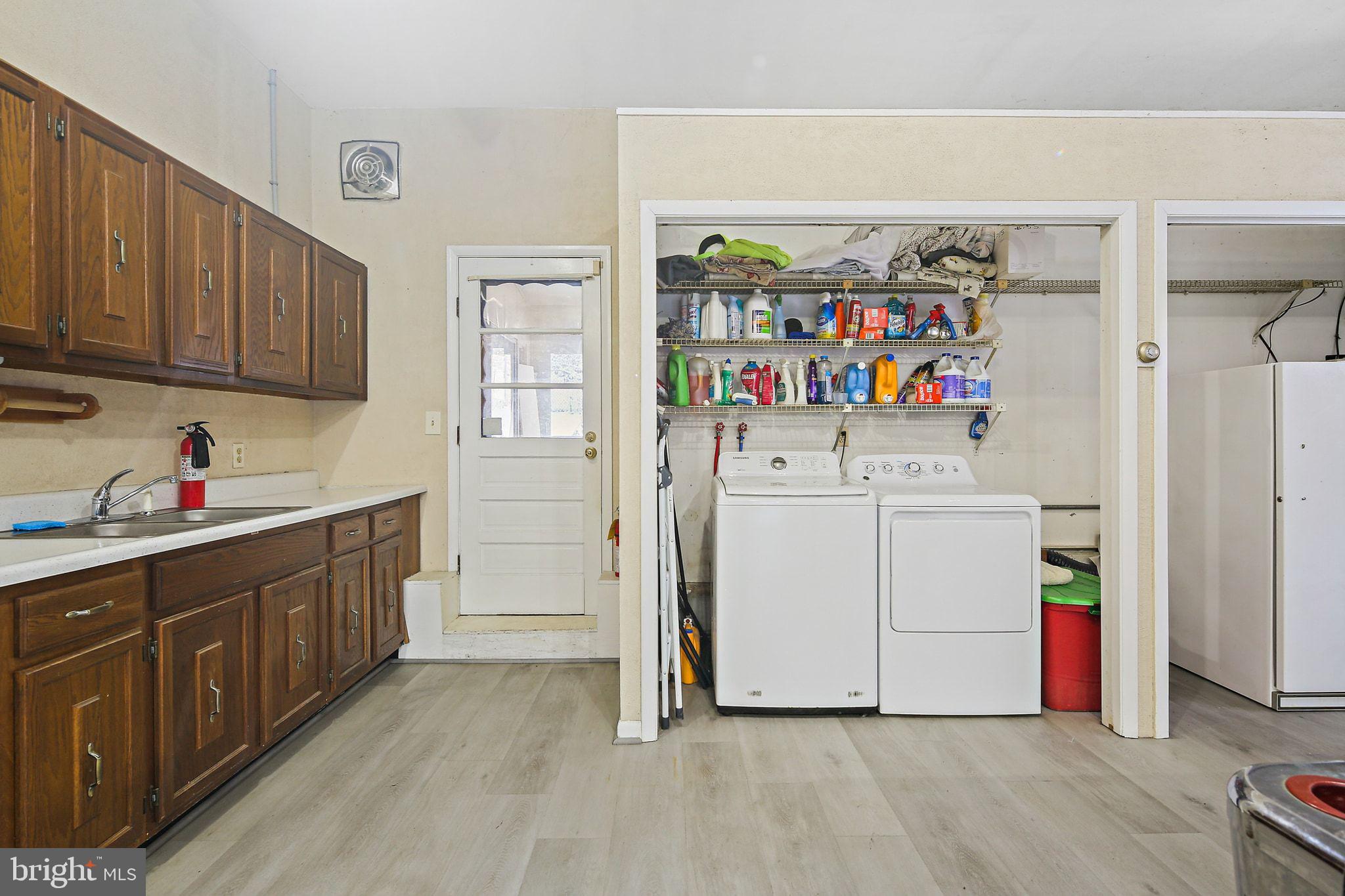 WINDSOR MILL - Residential