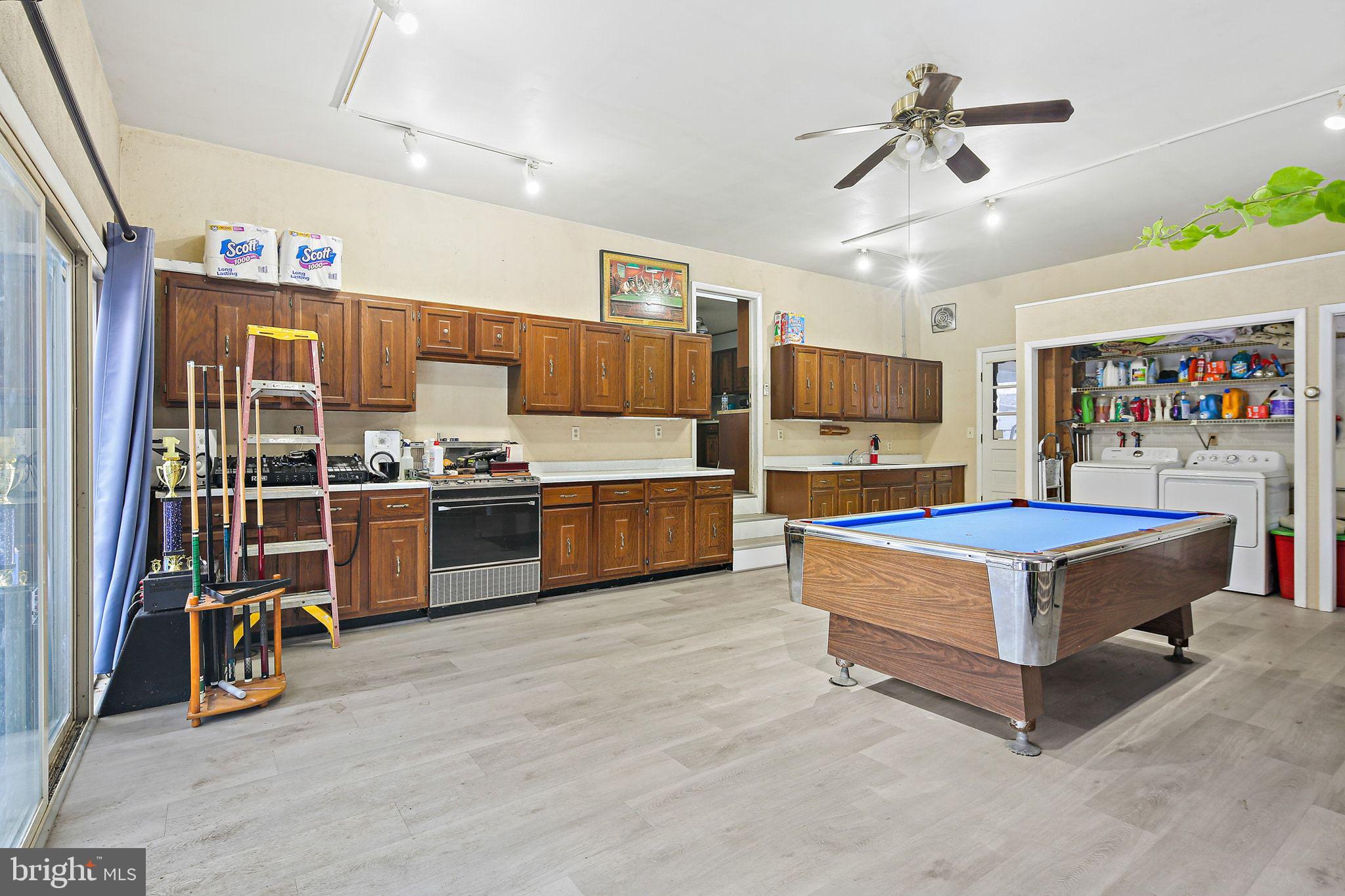 WINDSOR MILL - Residential