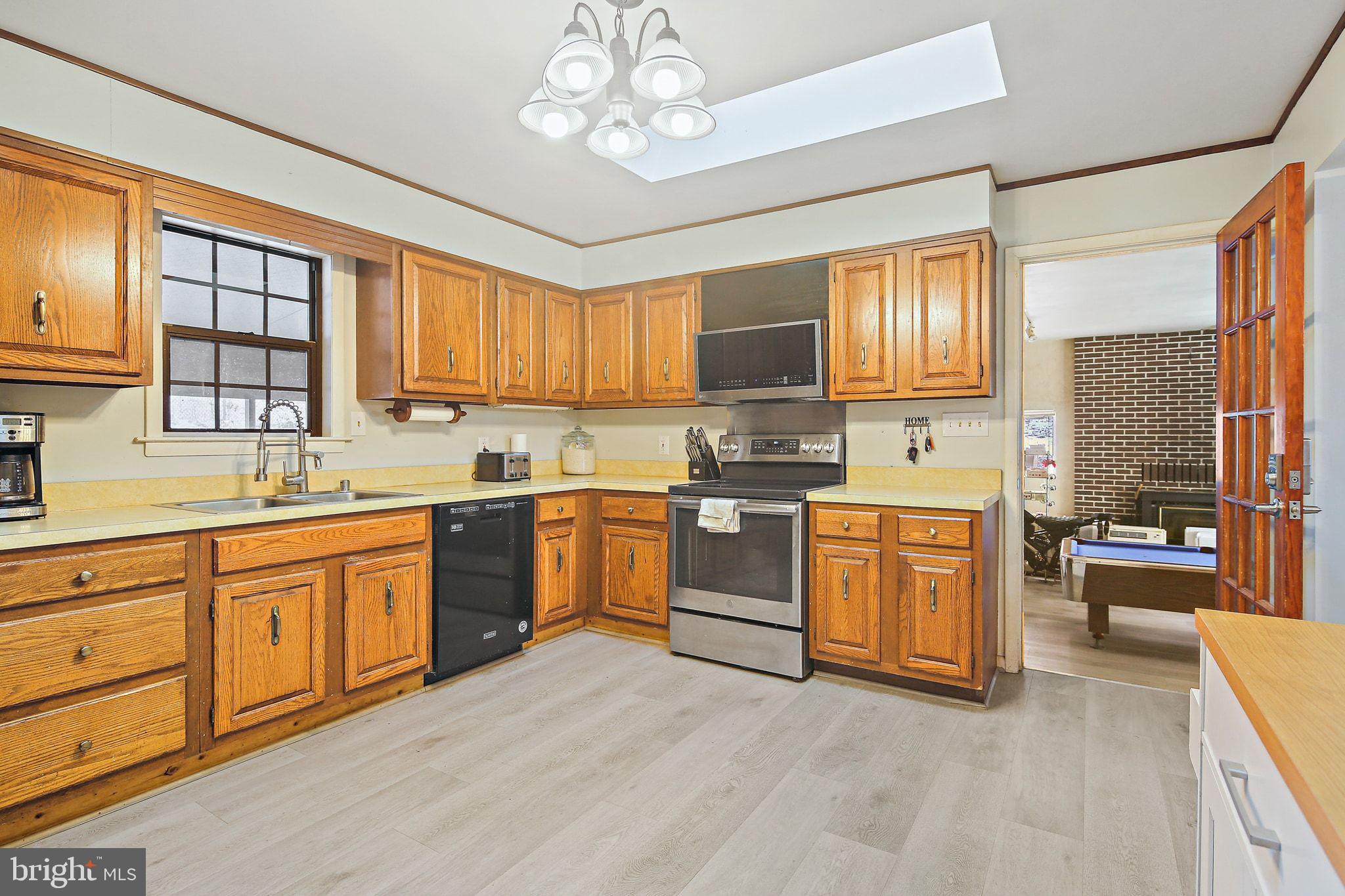 WINDSOR MILL - Residential