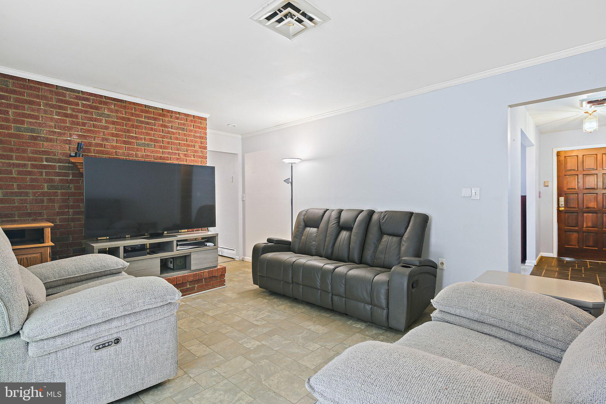 WINDSOR MILL - Residential