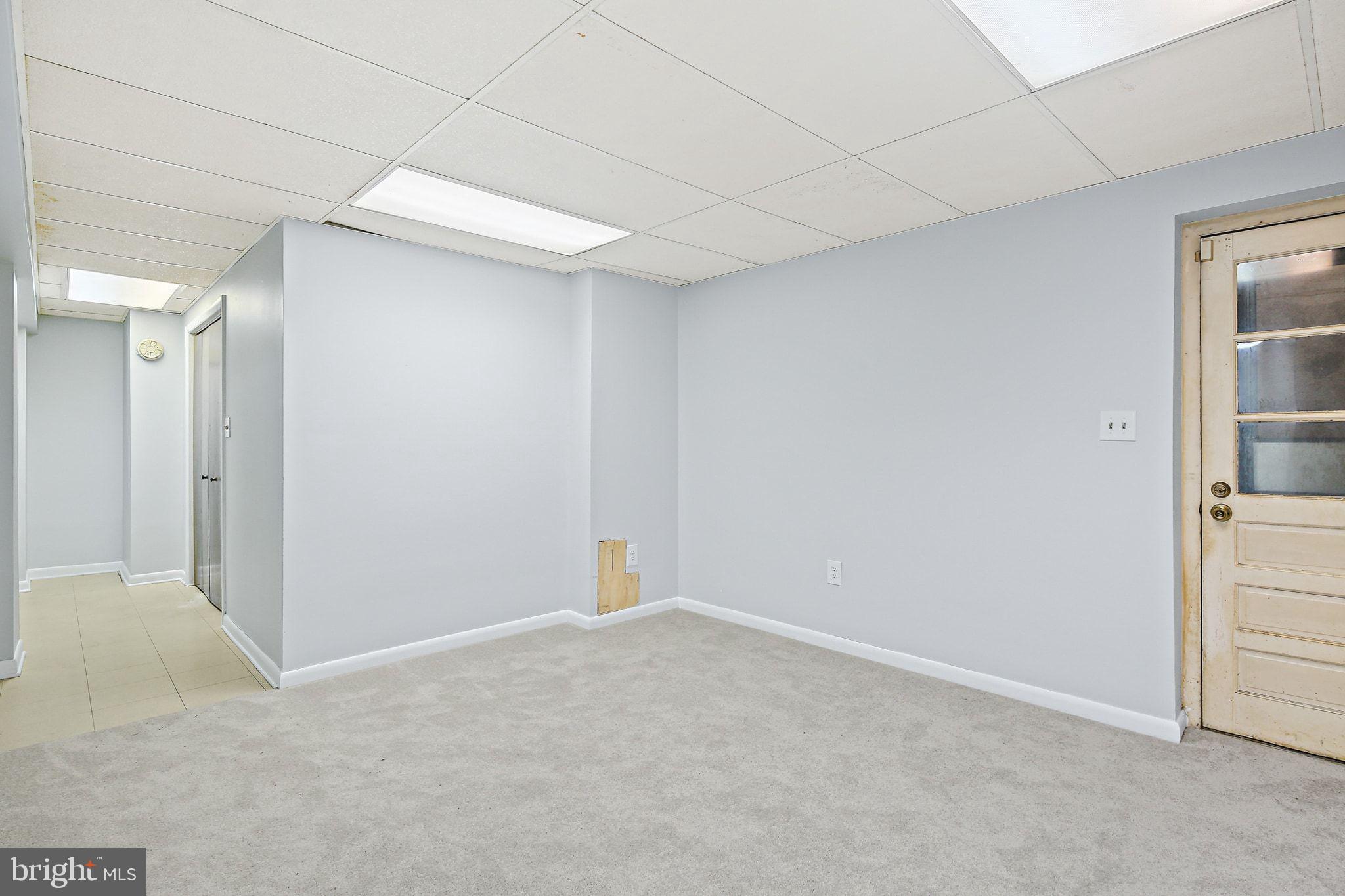 WINDSOR MILL - Residential