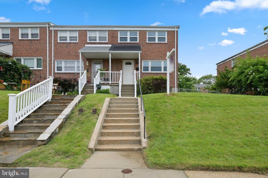 Immaculate end unit in a prime location in Sulphur Springs! This 3 bedroom, 1.5 bath home boasts luxury laminate flooring throughout, replacement windows, open kitchen with raised panel wood cabinets, granite counters and stainless steel appliances. Renovated full bath on upper level. Lower level is finished with ideal space for a rec room/office and half bath. Deck to fully fenced back yard with two sheds for additional storage. AC/Furnace and hot water heater replaced in 2017.  New roof installed  2018.  This home is a must see!