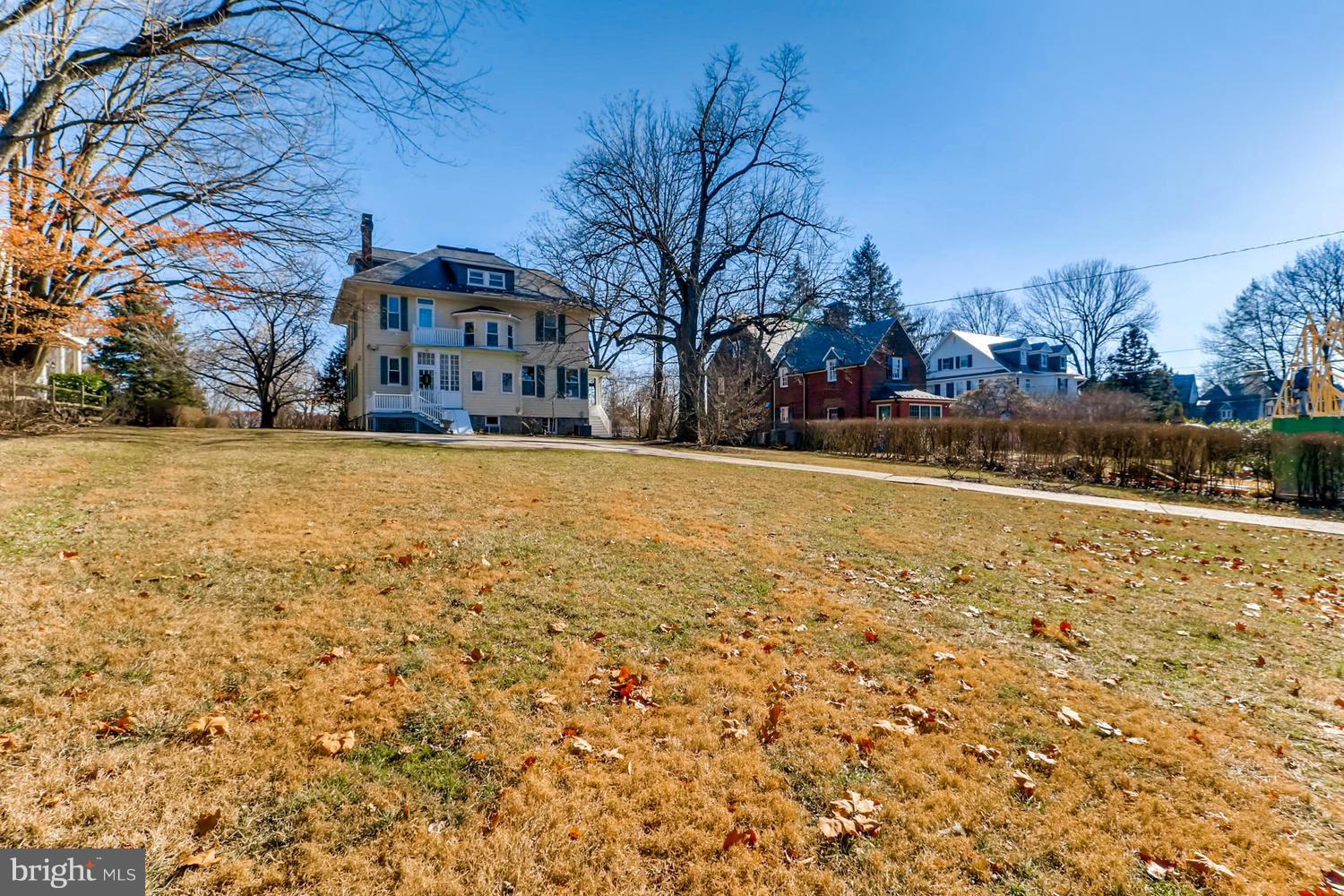 ROLAND PARK - Residential