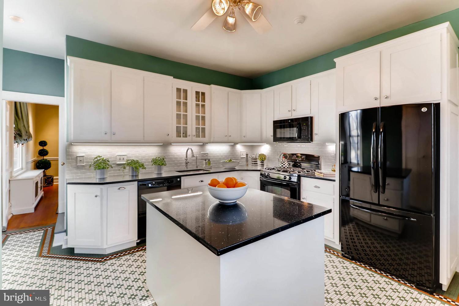 ROLAND PARK - Residential