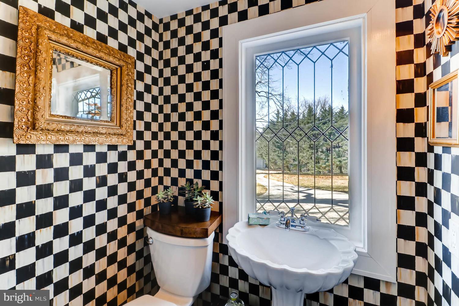 ROLAND PARK - Residential