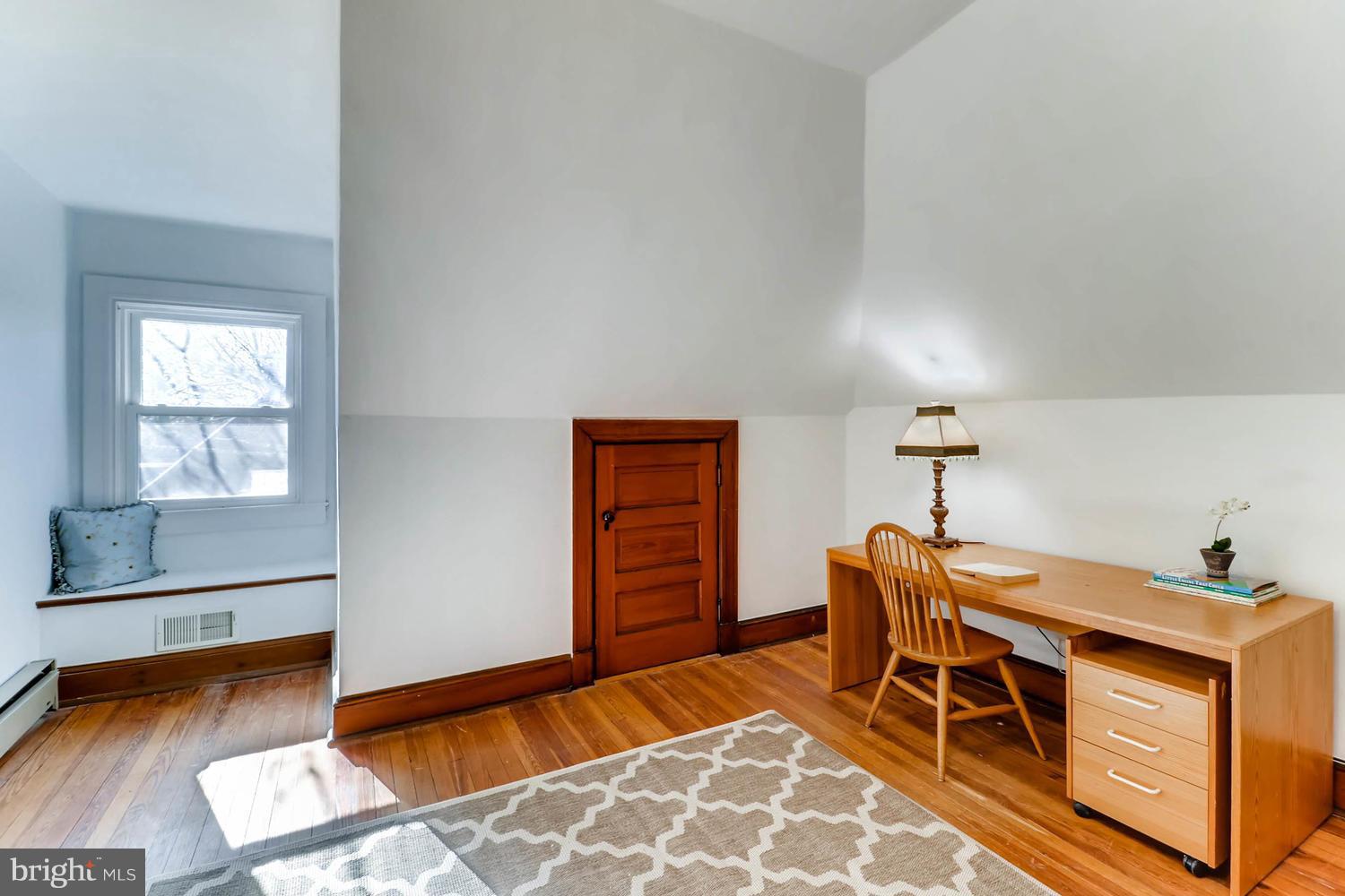 ROLAND PARK - Residential