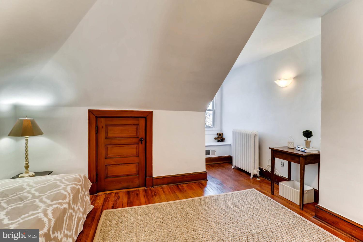 ROLAND PARK - Residential