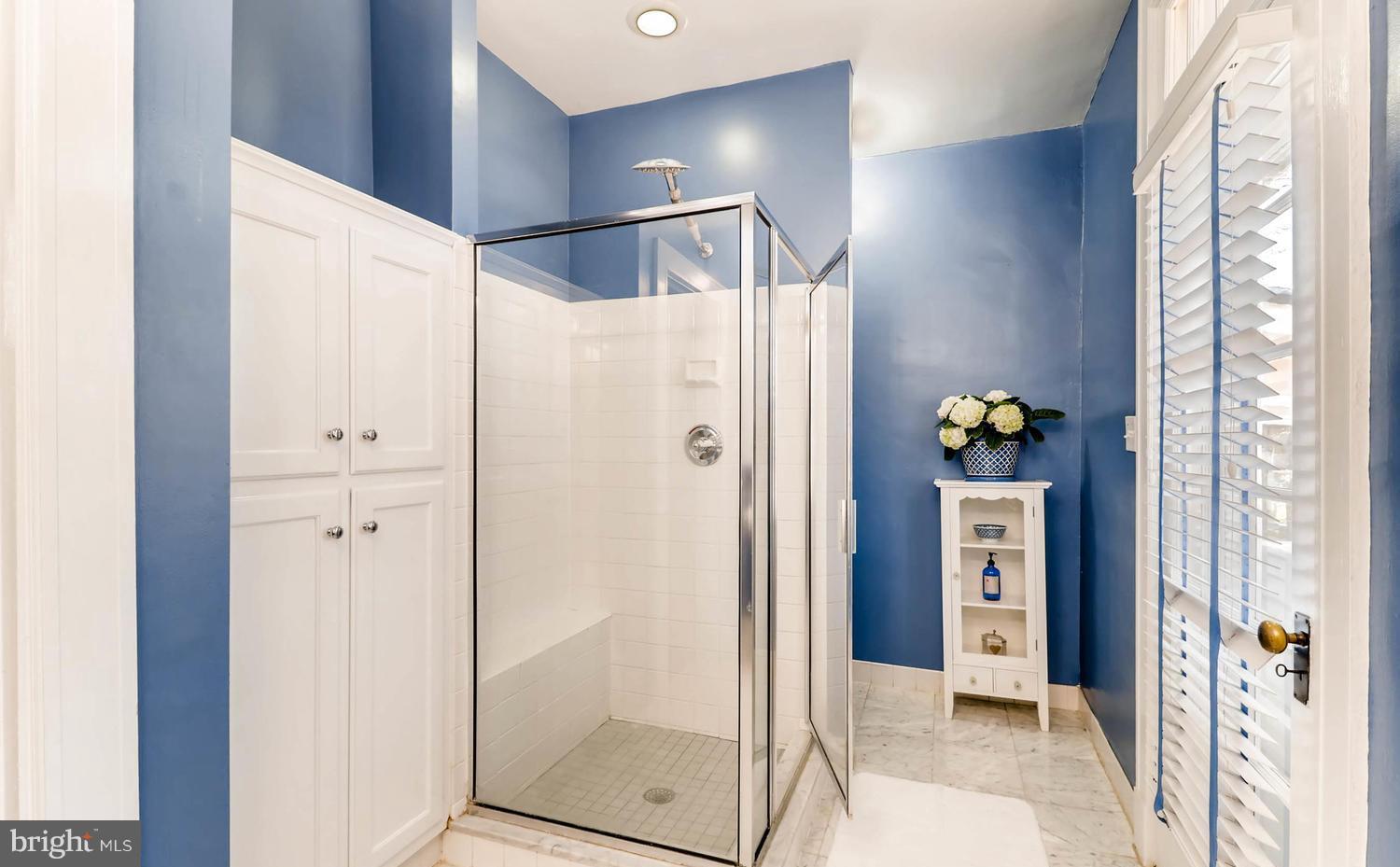 ROLAND PARK - Residential