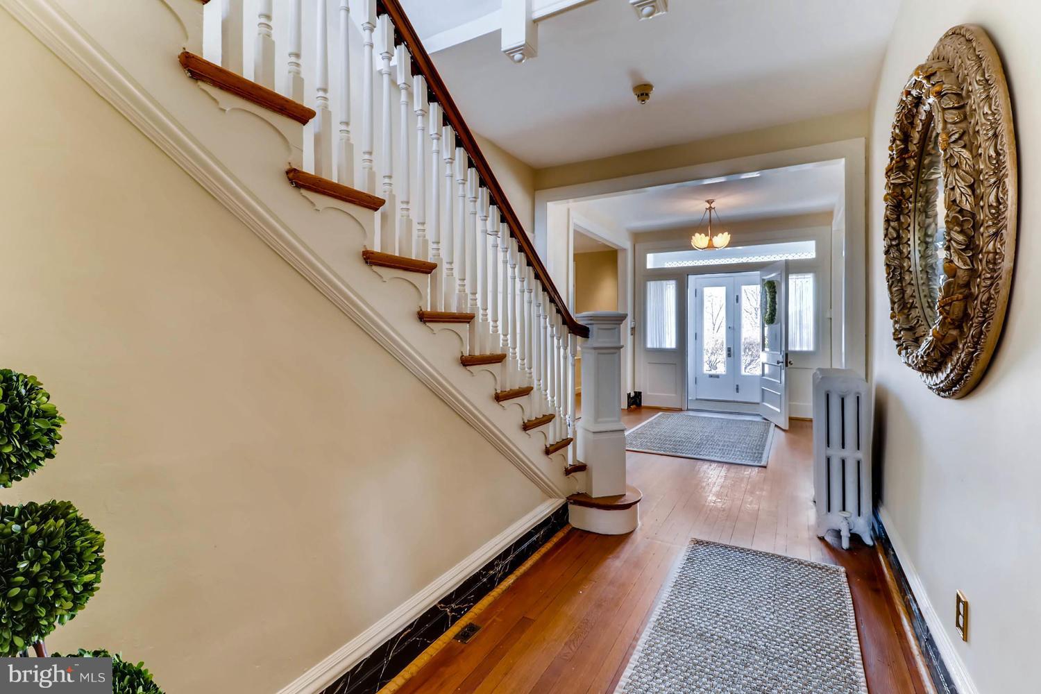 ROLAND PARK - Residential