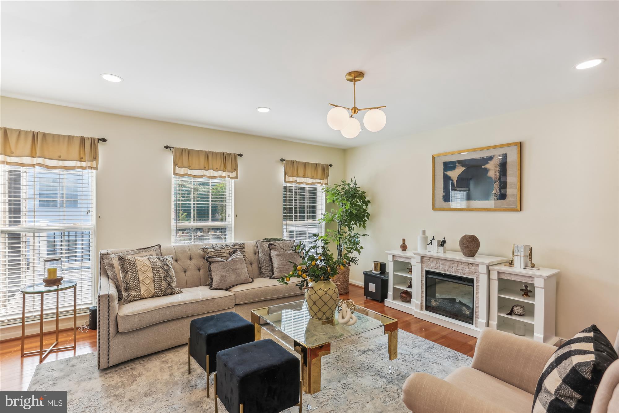 OAKLAND FARM - Residential