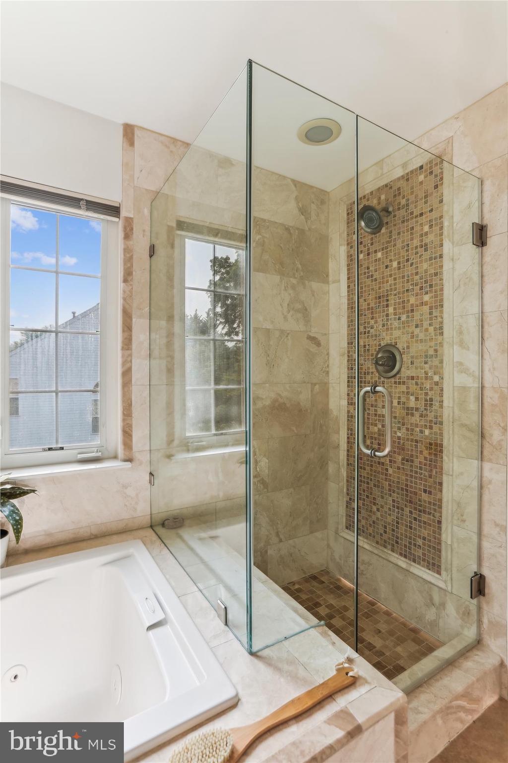 OAKLAND FARM - Residential