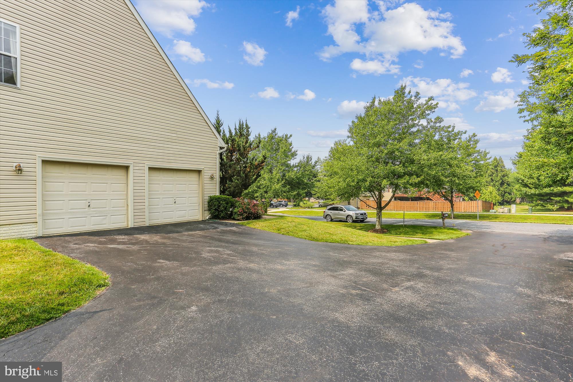 OAKLAND FARM - Residential