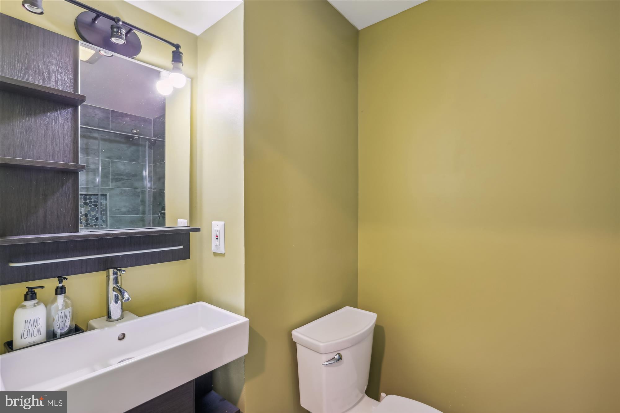 OAKLAND FARM - Residential