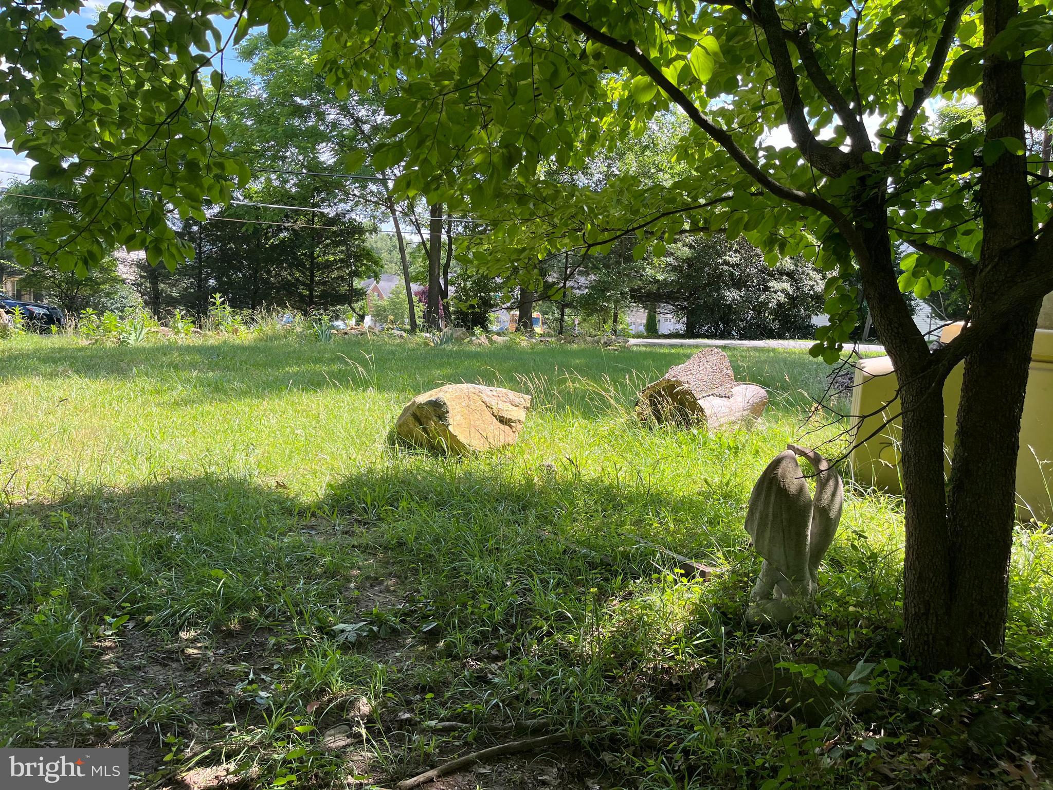 WASHINGTON GROVE - Land