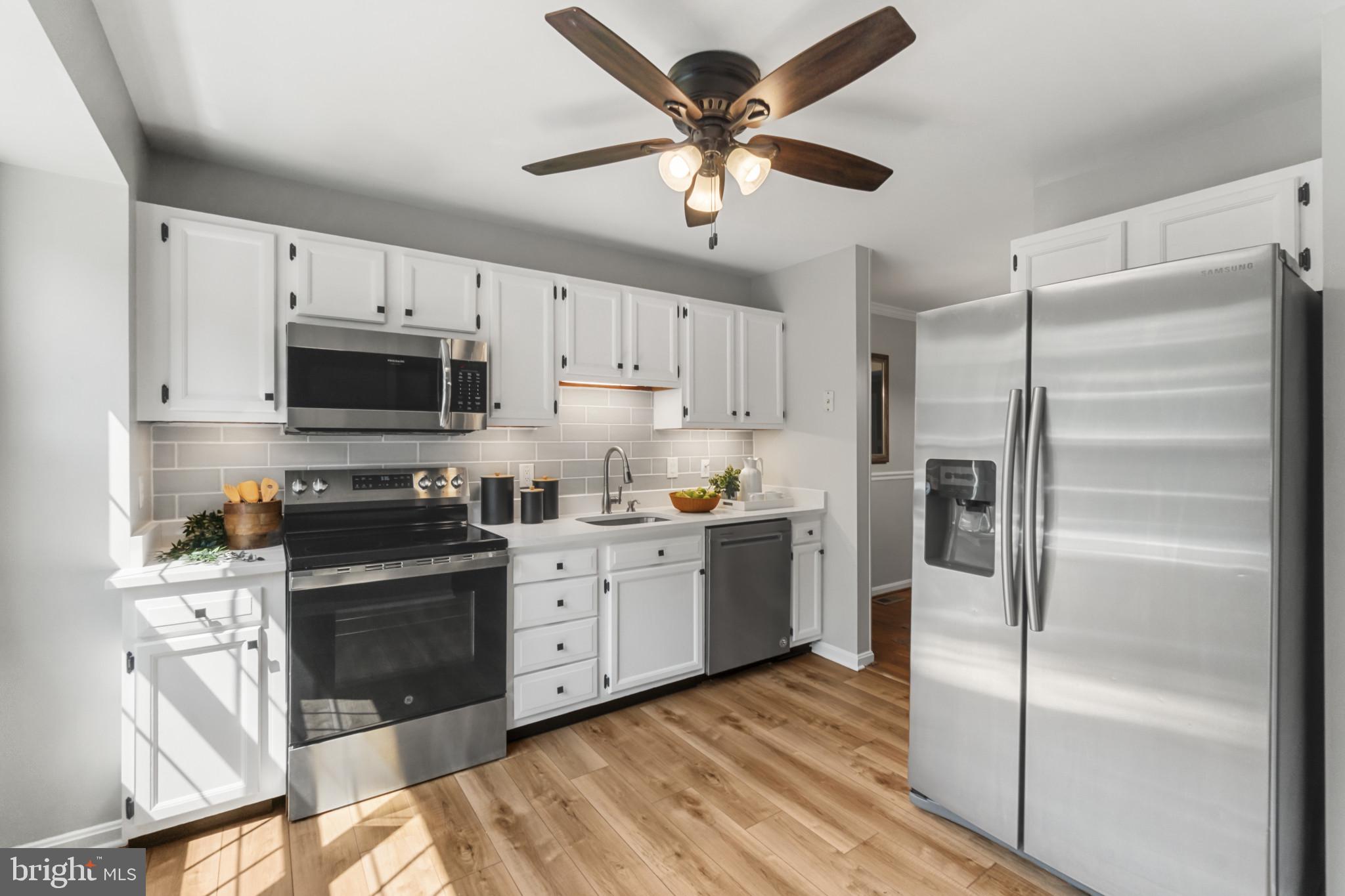 7805 LEONARDO COURT