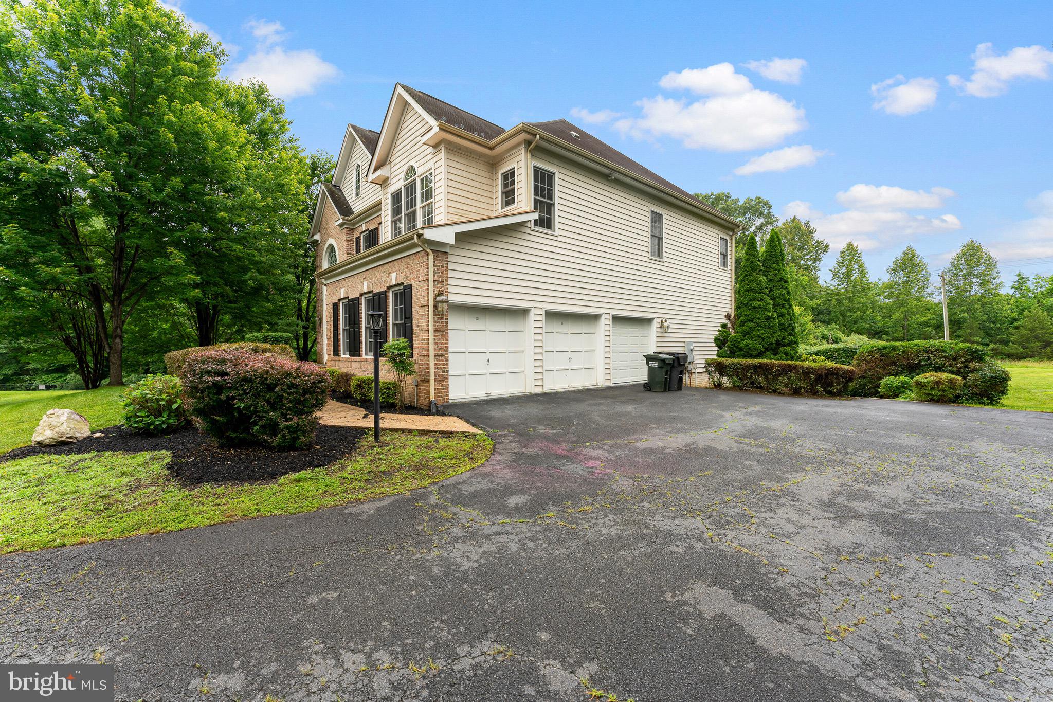 ELLIS PLANTATION - Residential