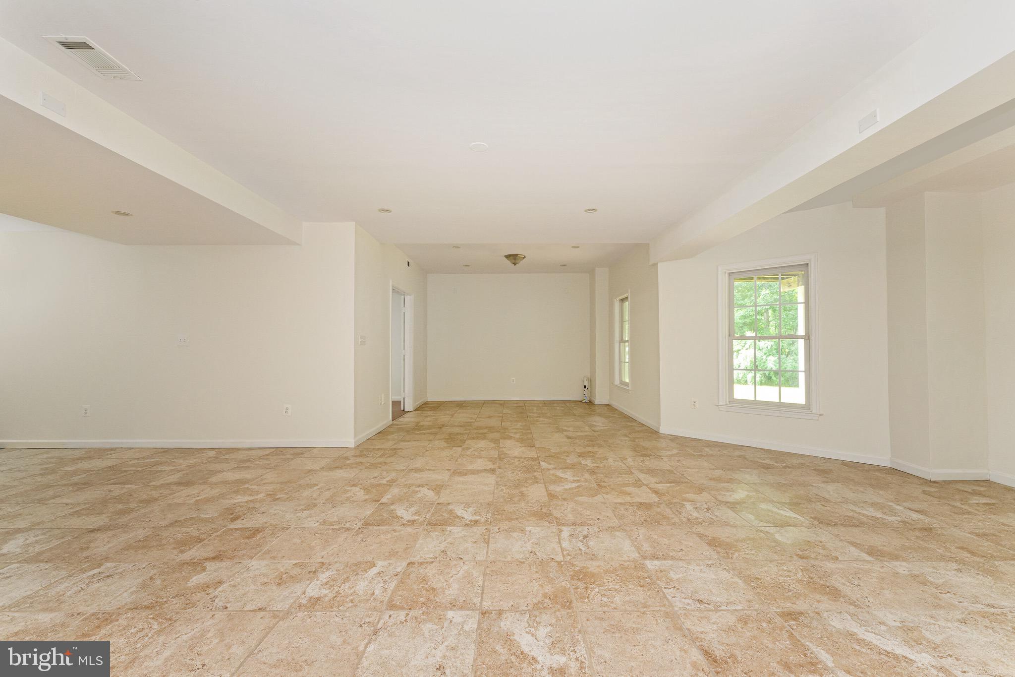 ELLIS PLANTATION - Residential