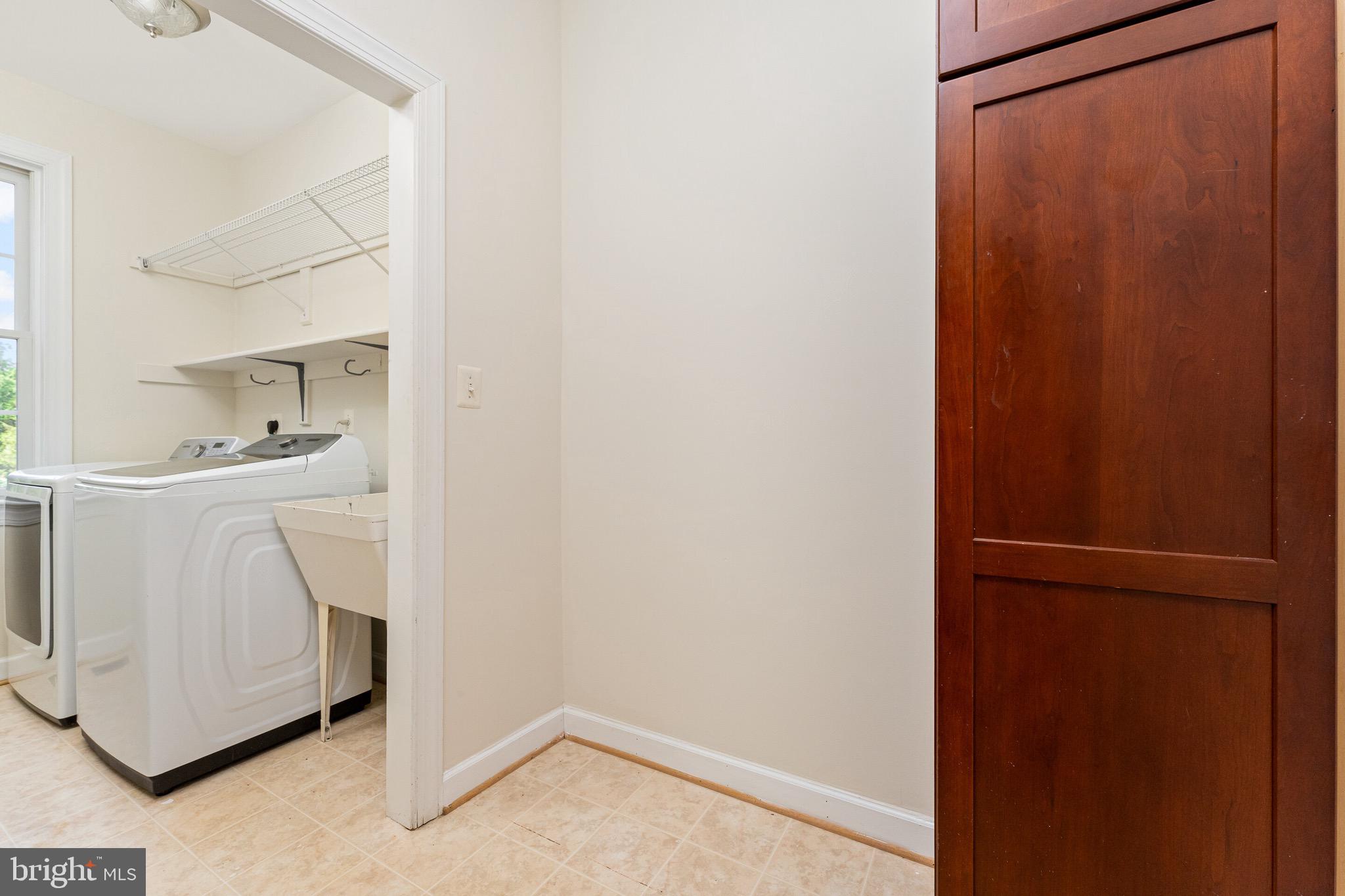 ELLIS PLANTATION - Residential