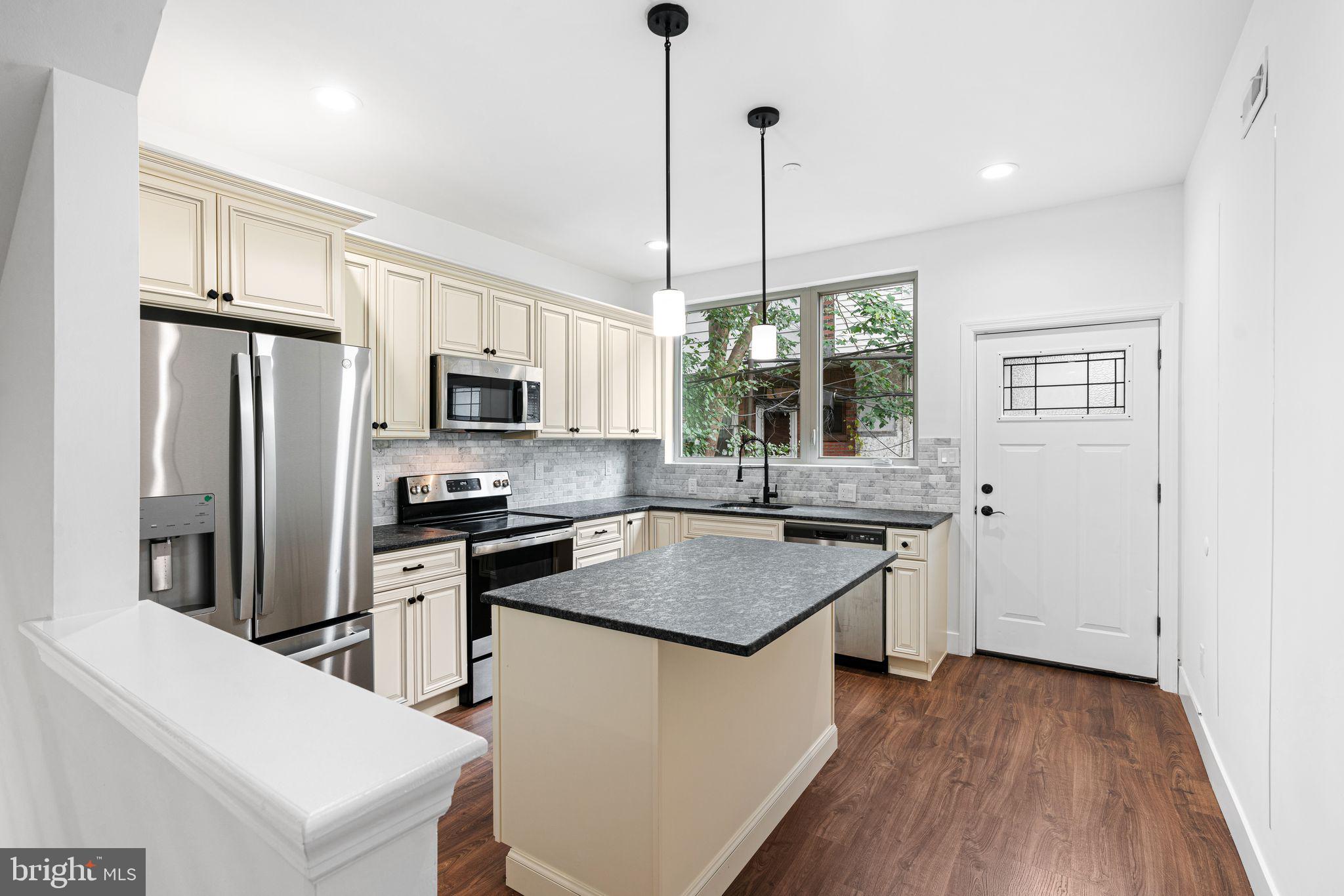 COBBS CREEK - Residential