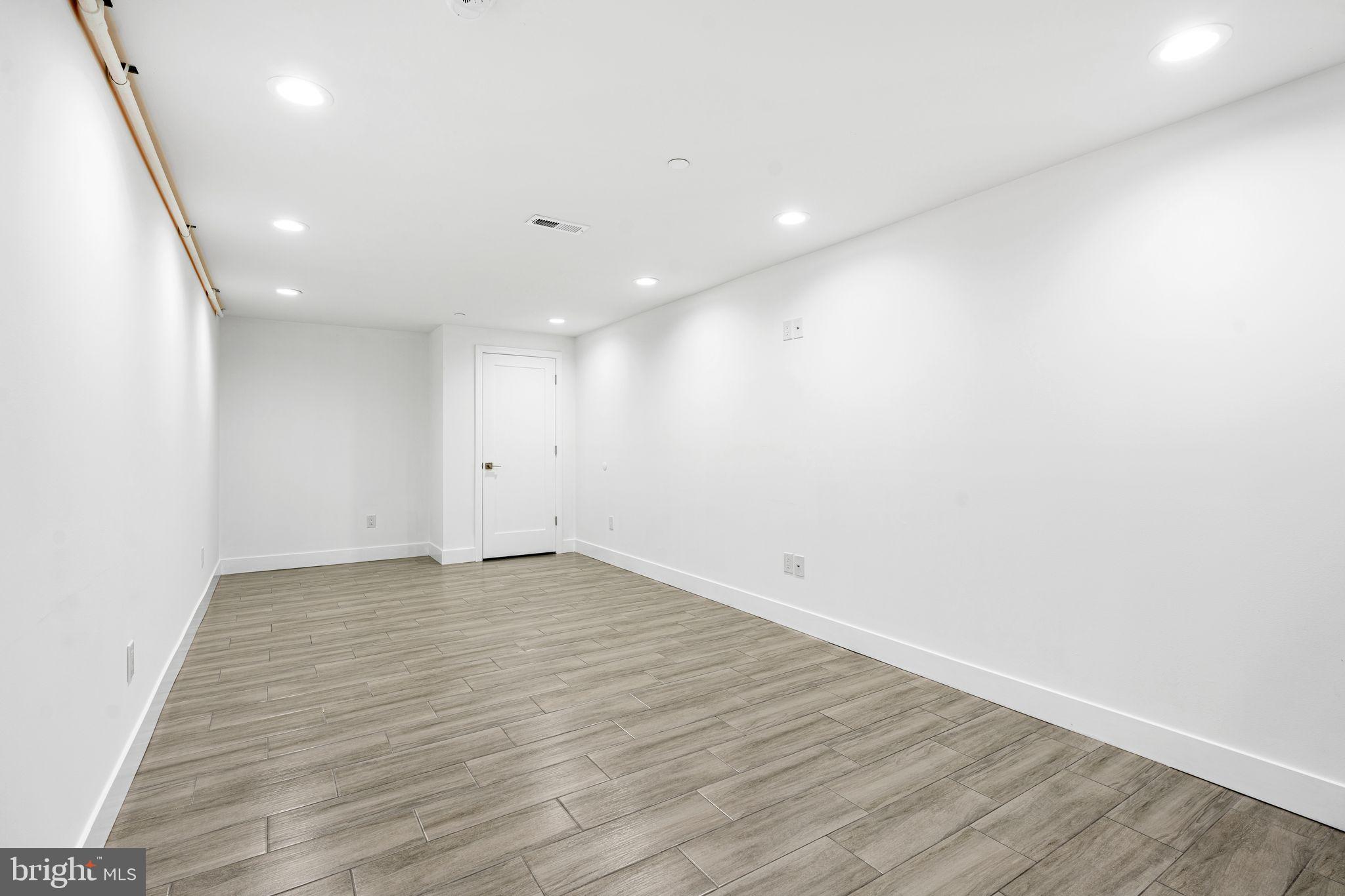 COBBS CREEK - Residential