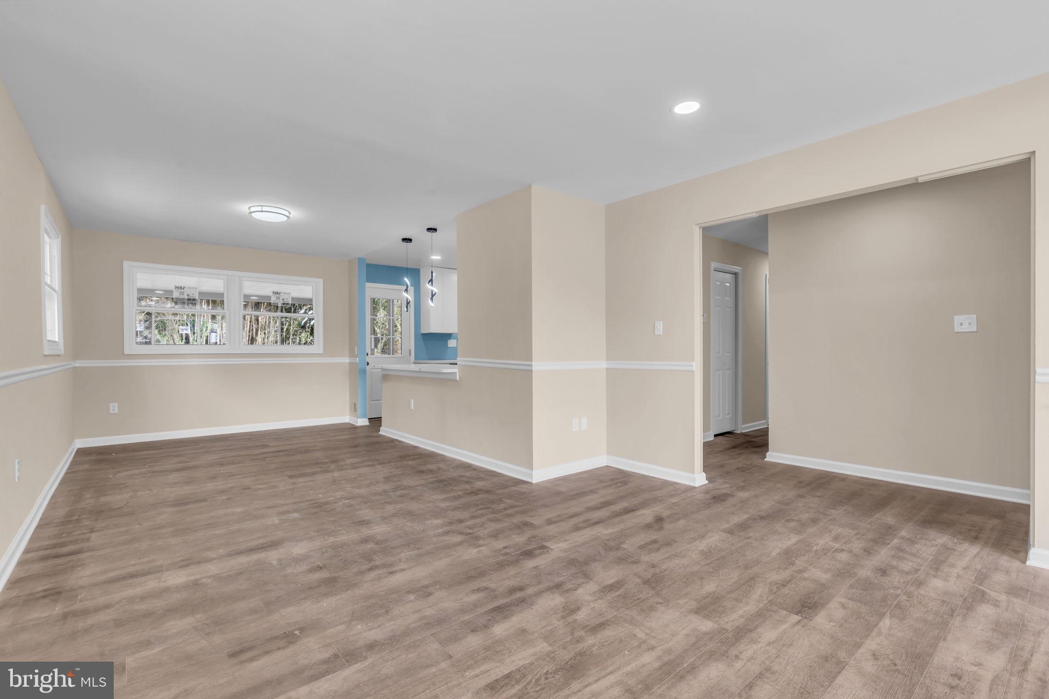 RIVER RIDGE - Residential