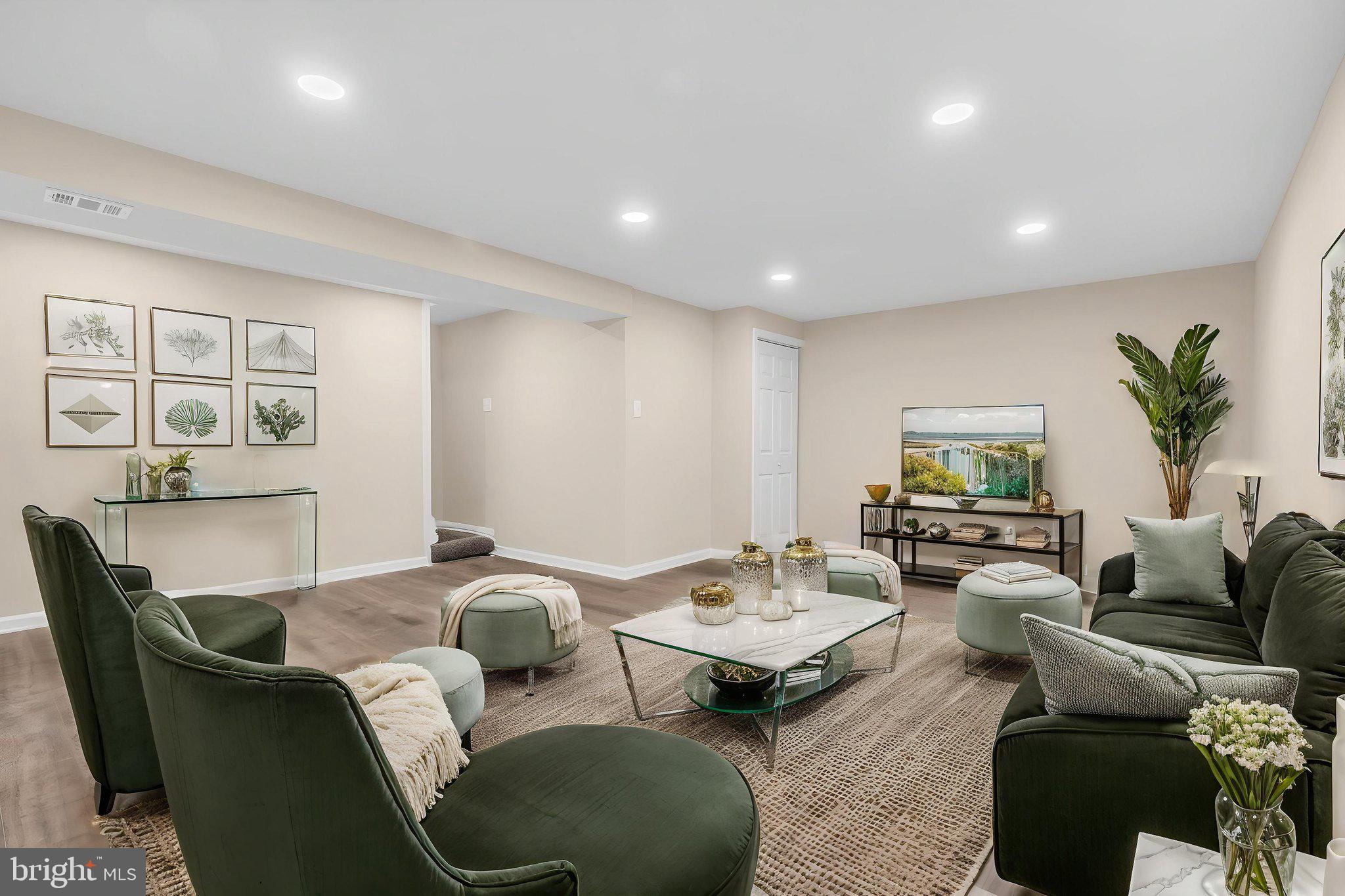 RIVER RIDGE - Residential