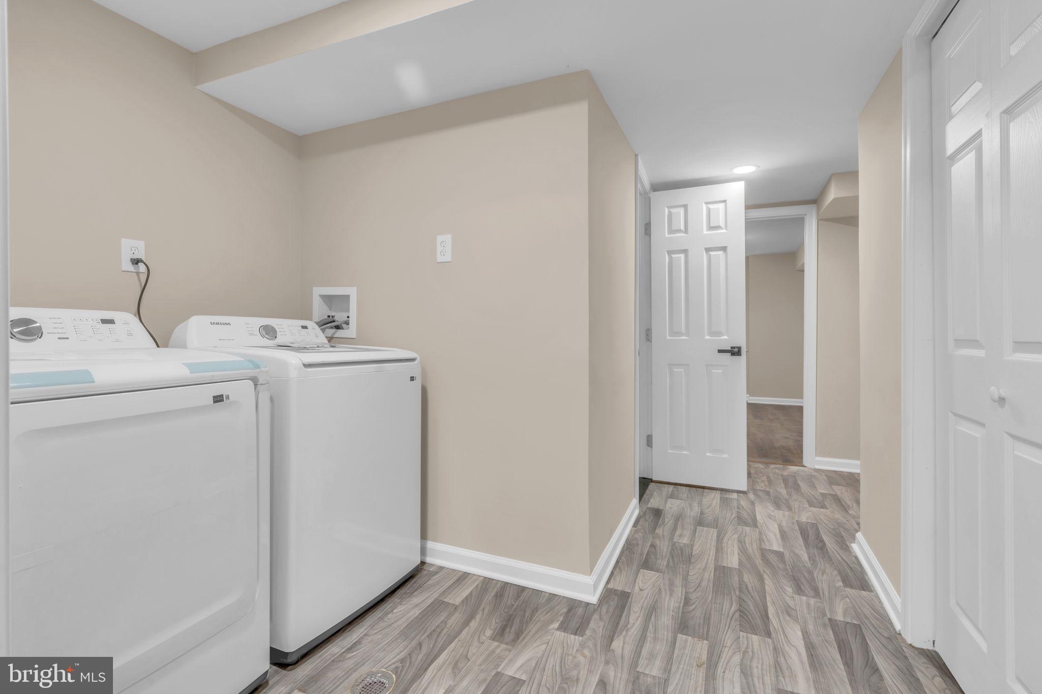 RIVER RIDGE - Residential