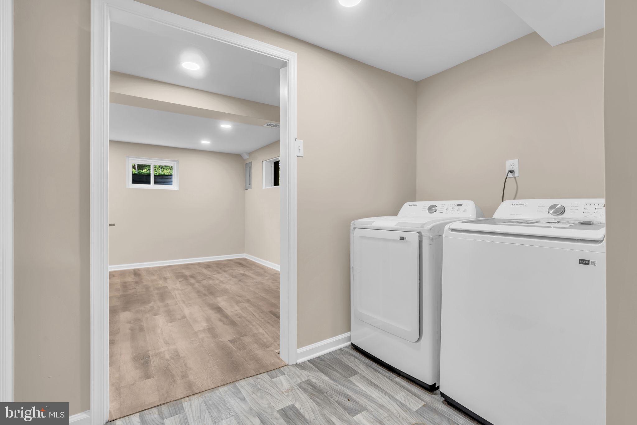 RIVER RIDGE - Residential