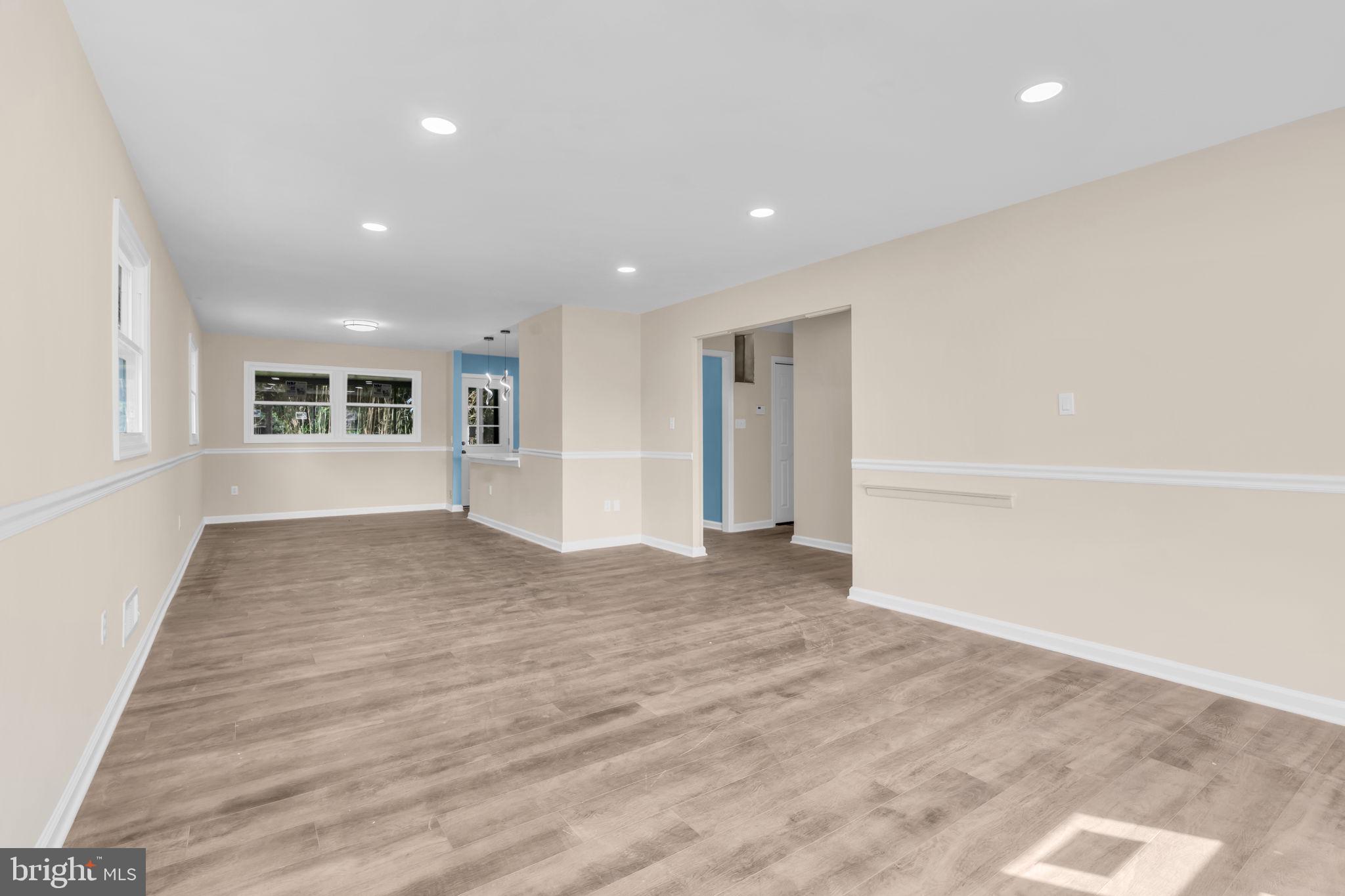 RIVER RIDGE - Residential