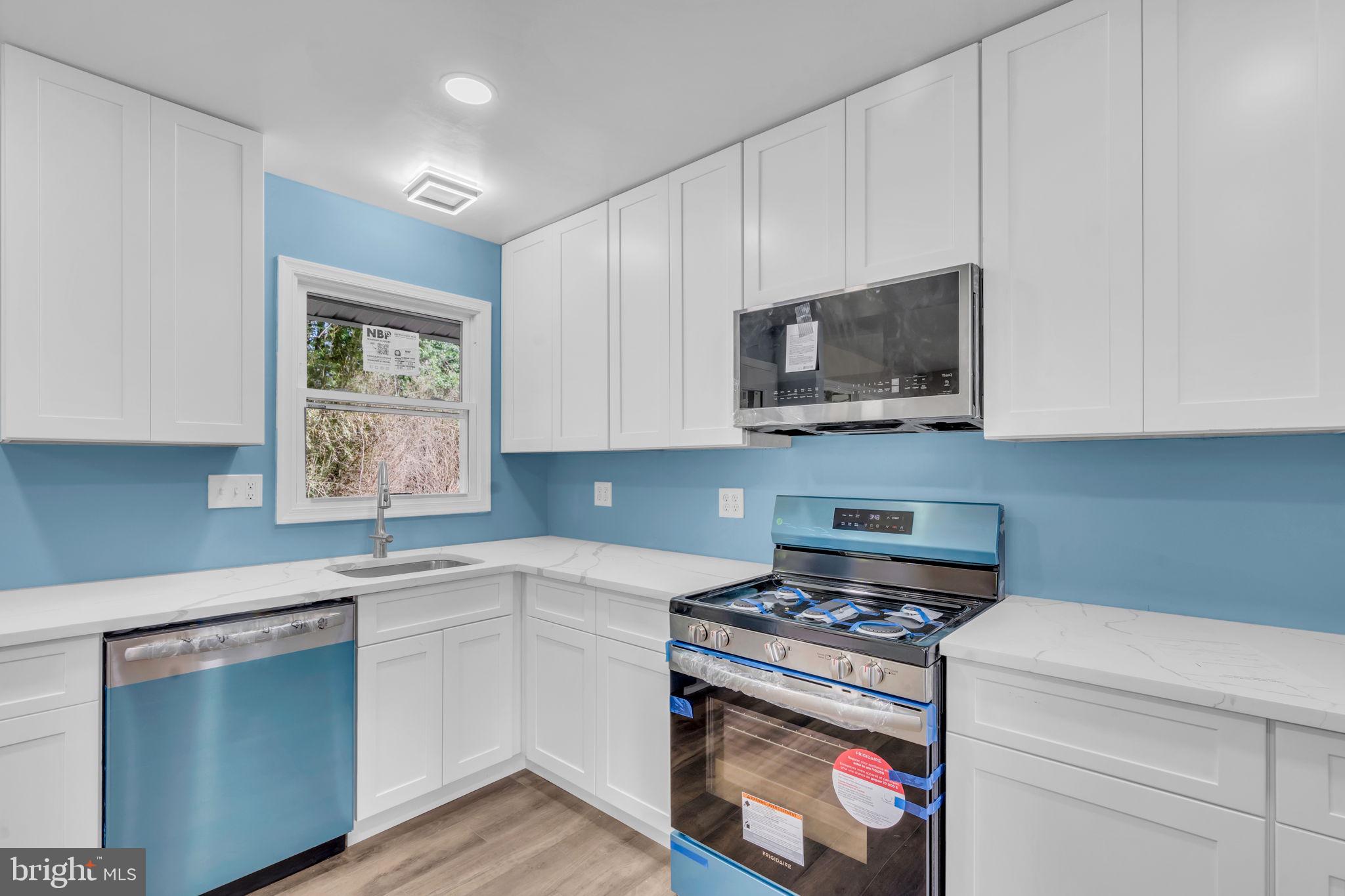 RIVER RIDGE - Residential