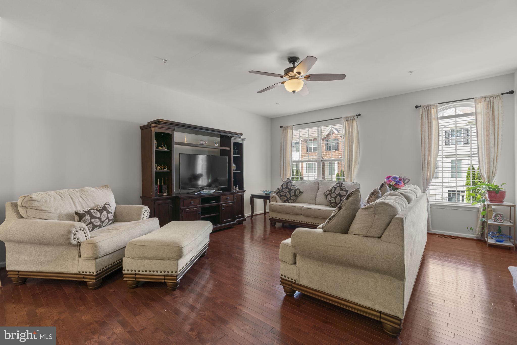 6802 GREEN MILL WAY