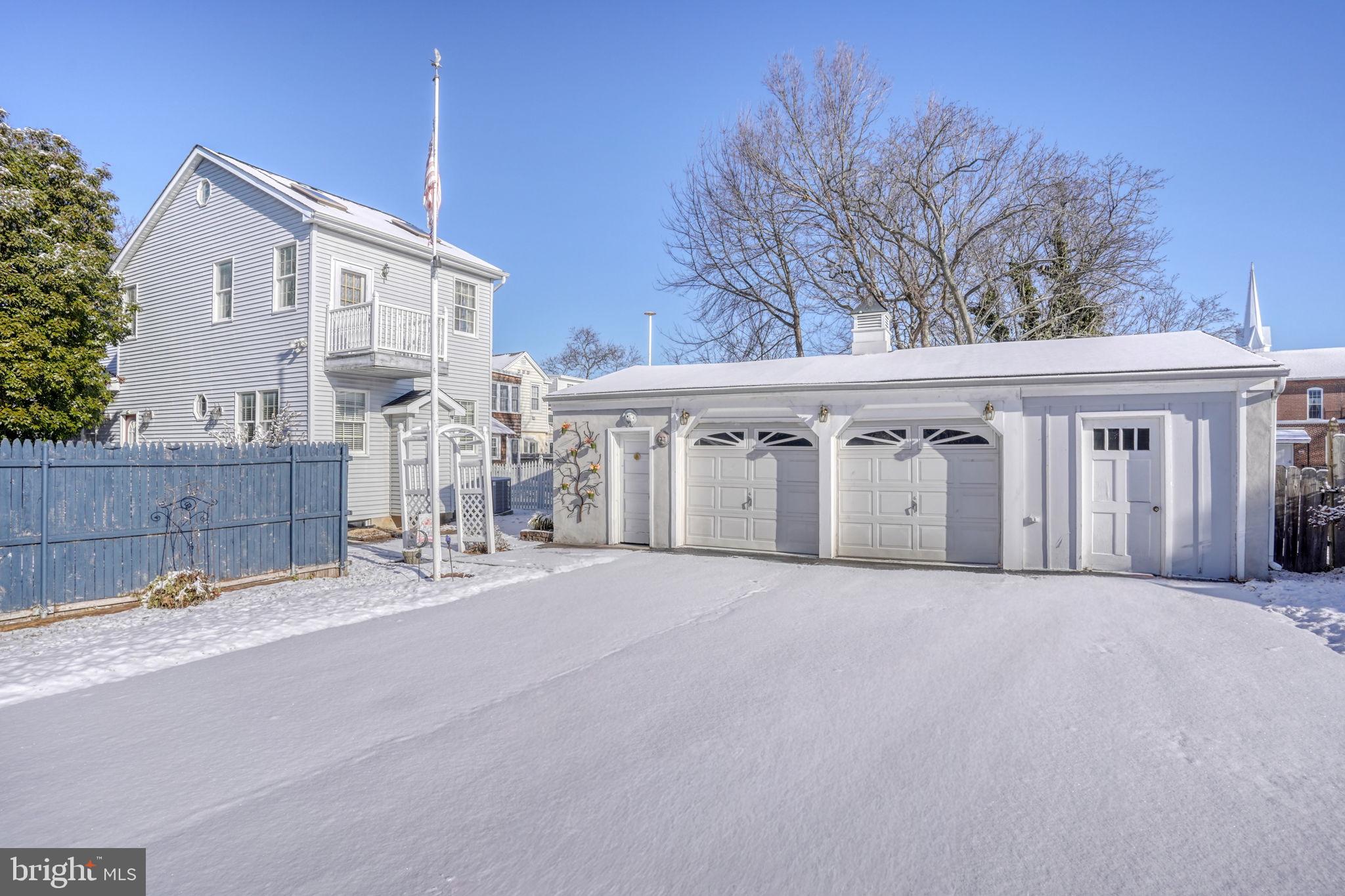 OLD NEW CASTLE - Residential