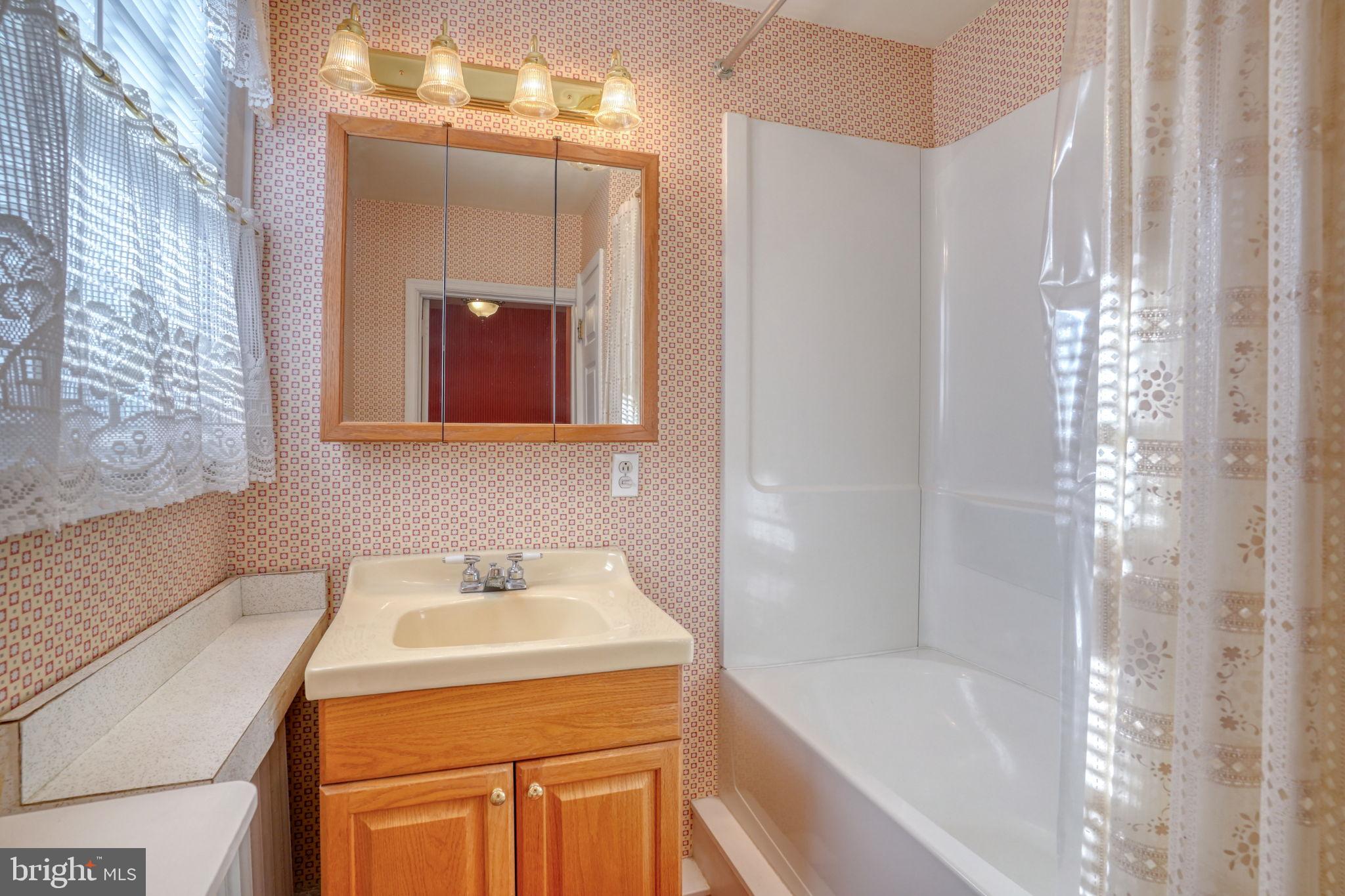 OLD NEW CASTLE - Residential