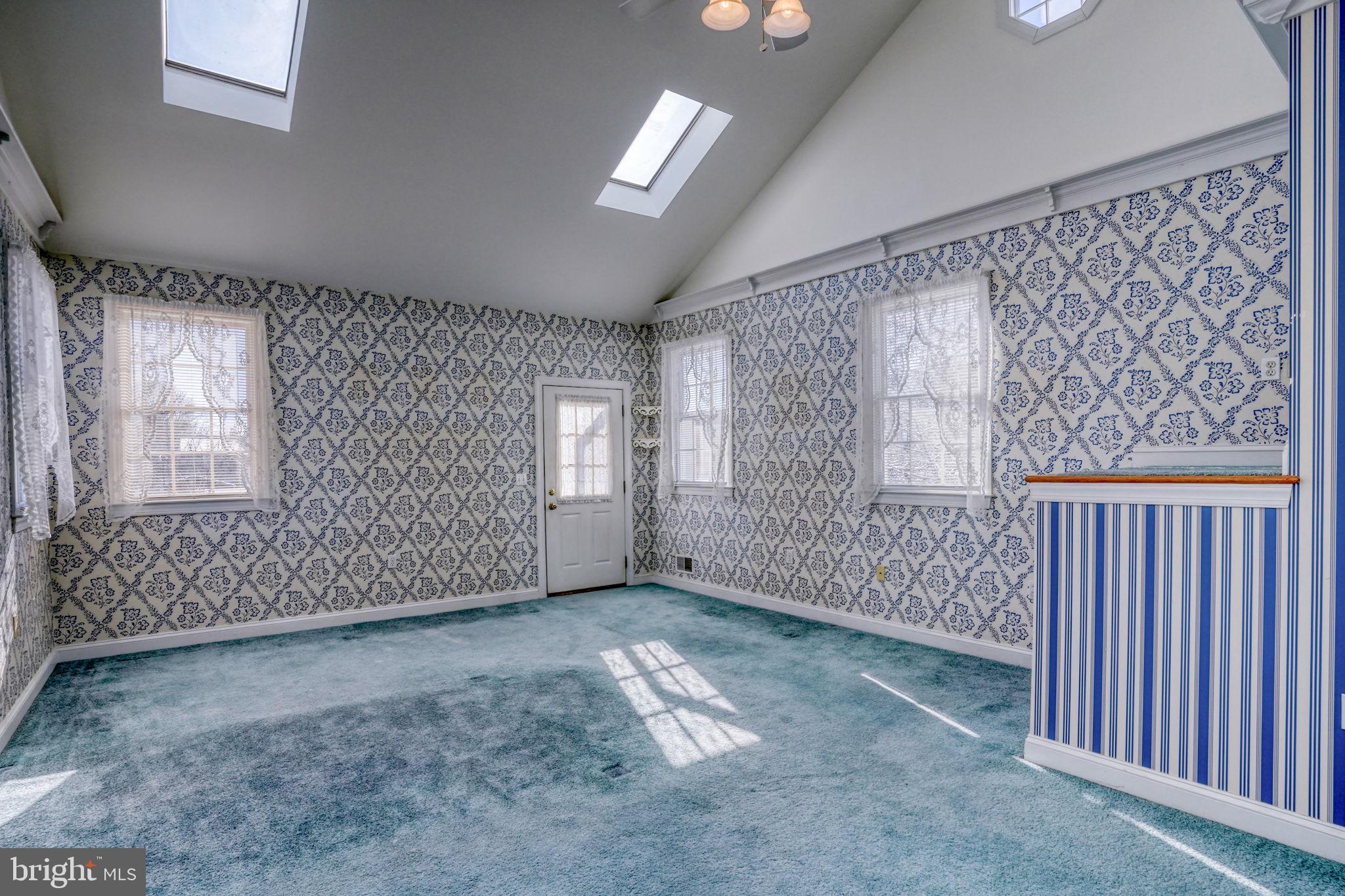 OLD NEW CASTLE - Residential