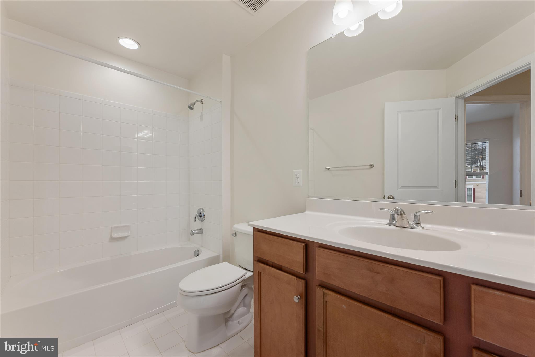 FIELDSTONE - Residential Lease