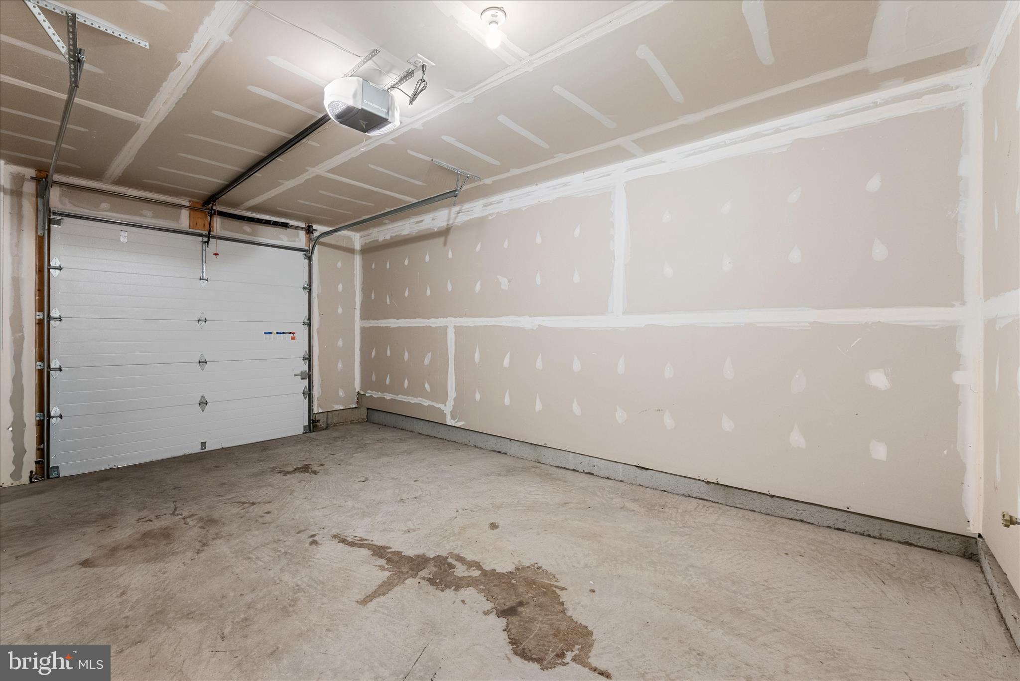 FIELDSTONE - Residential Lease