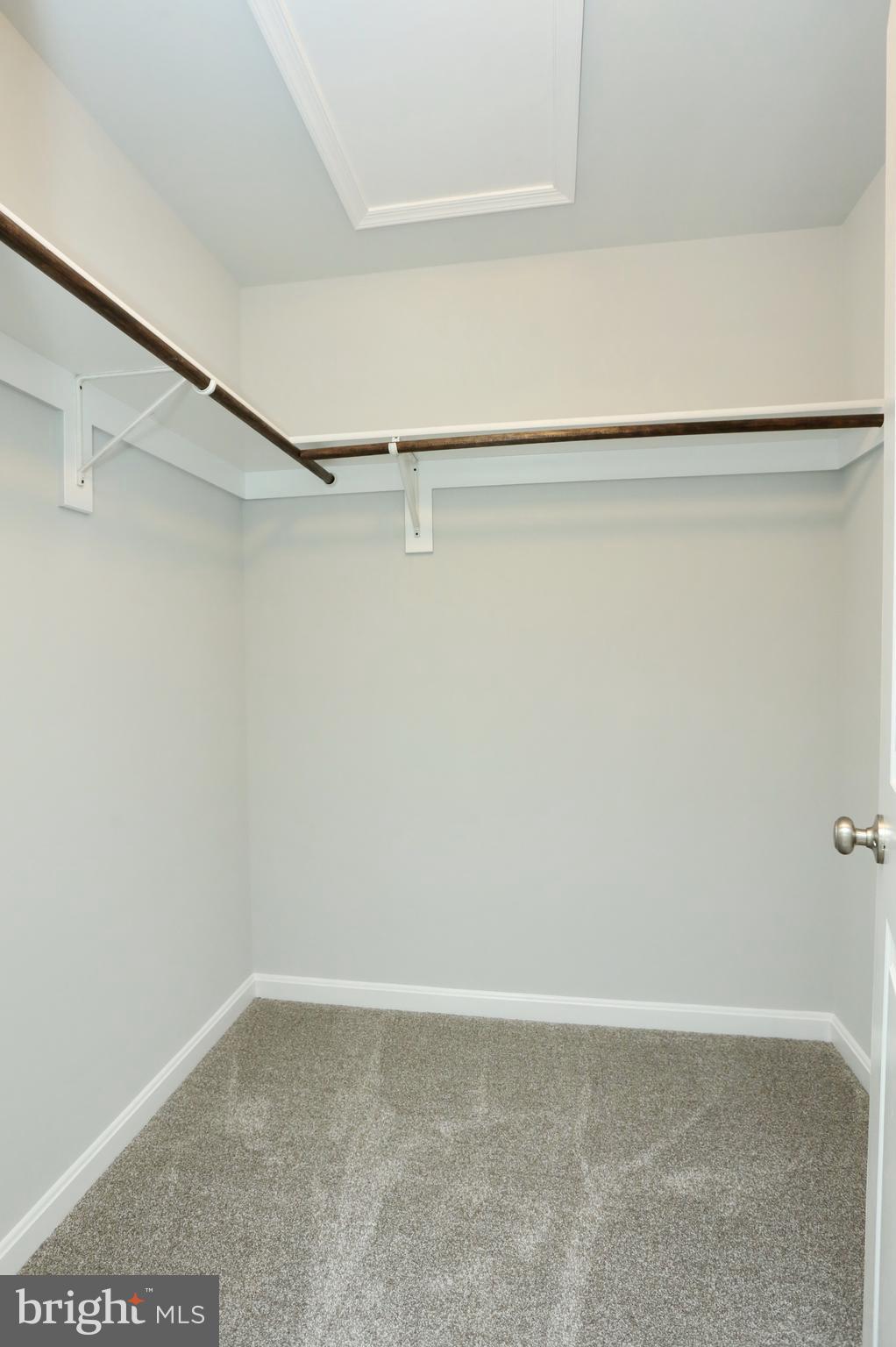 CLIFFTON ON THE POTOMAC - Residential