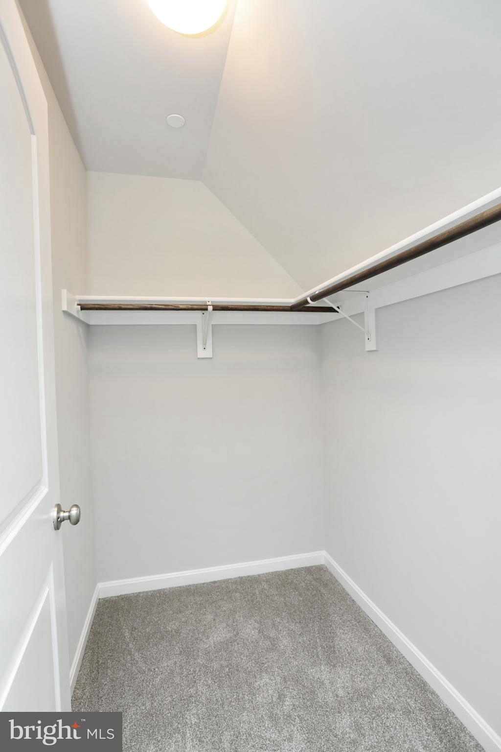 CLIFFTON ON THE POTOMAC - Residential