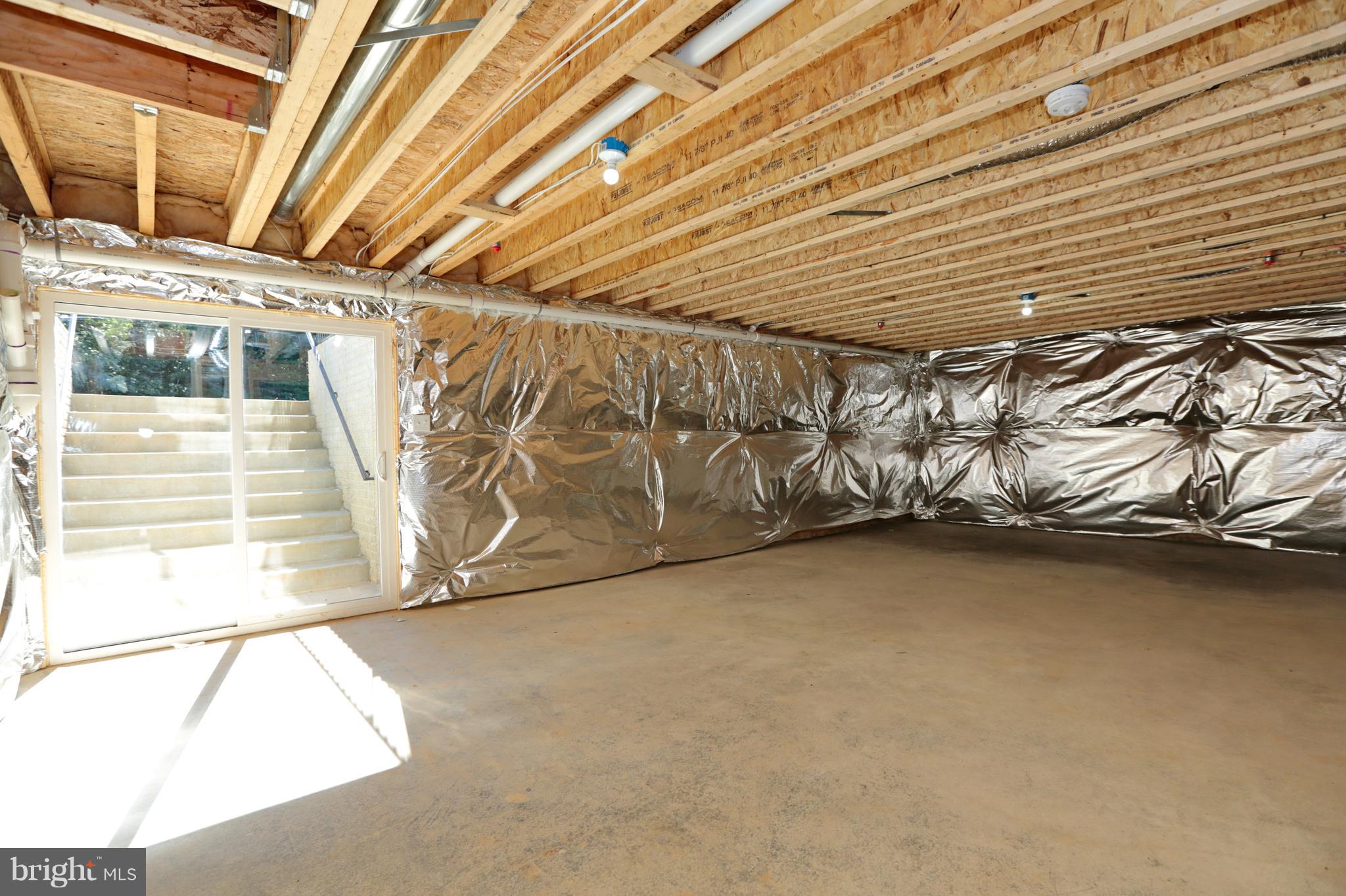 CLIFFTON ON THE POTOMAC - Residential