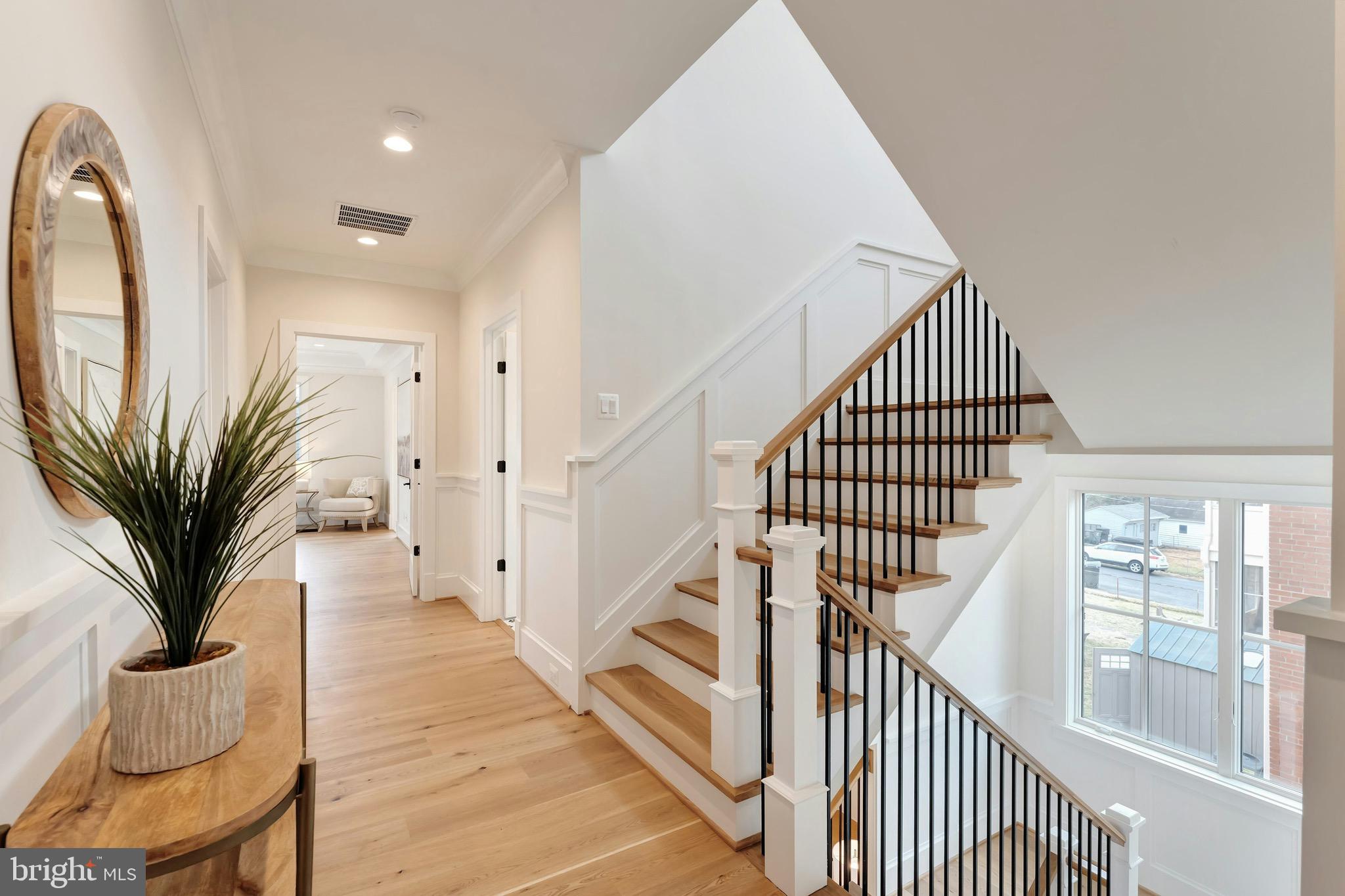 CLARENDON - Residential