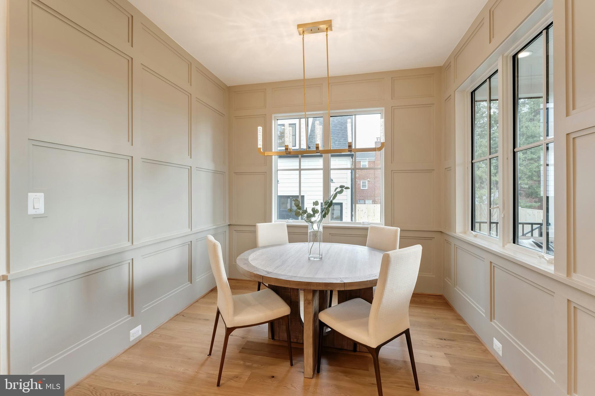 CLARENDON - Residential