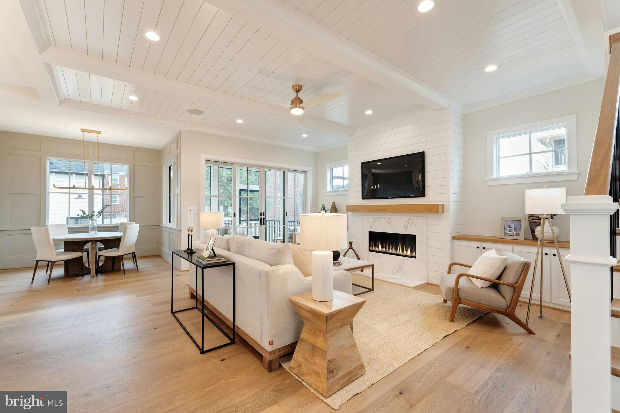 CLARENDON - Residential