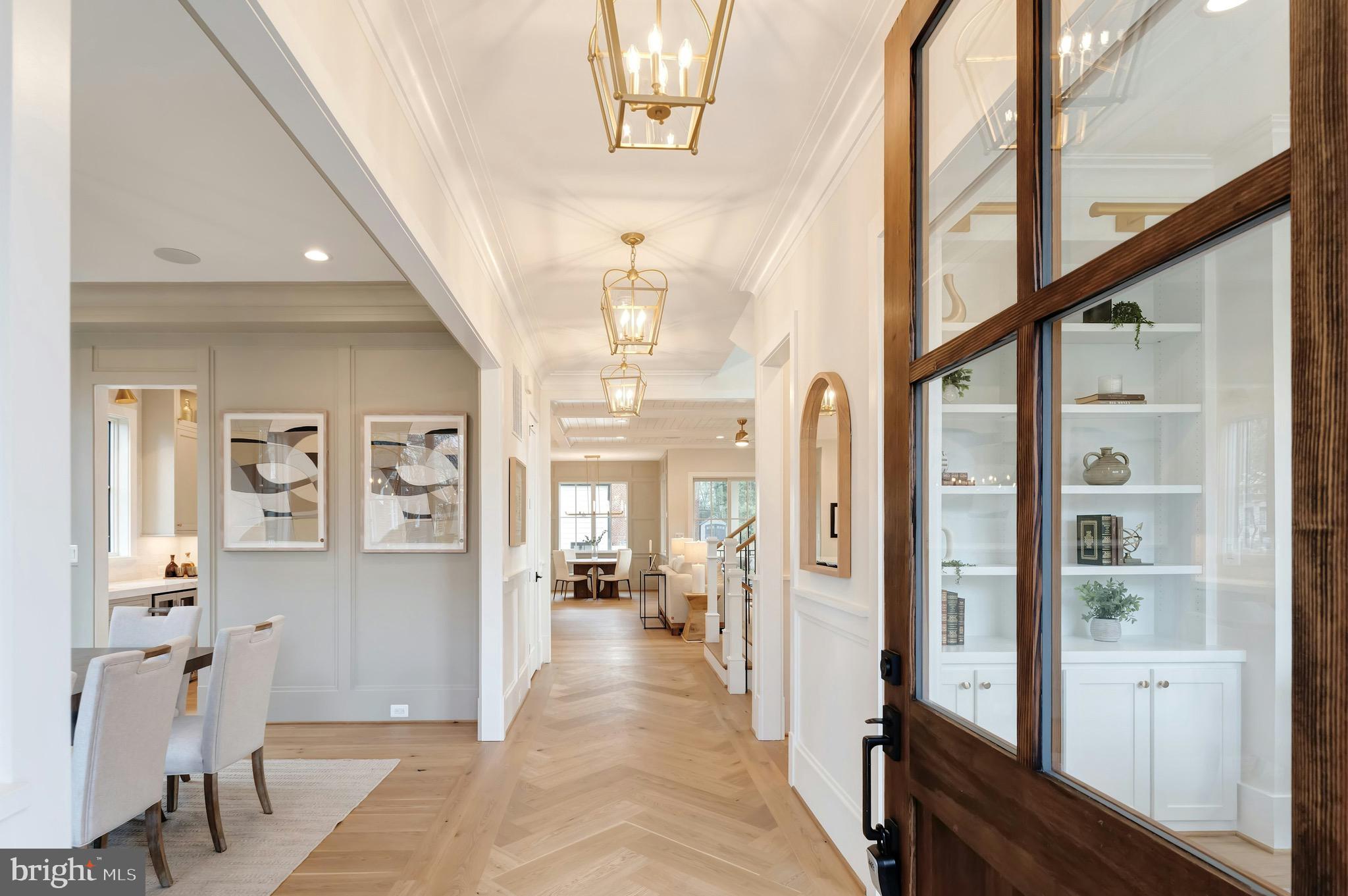 CLARENDON - Residential