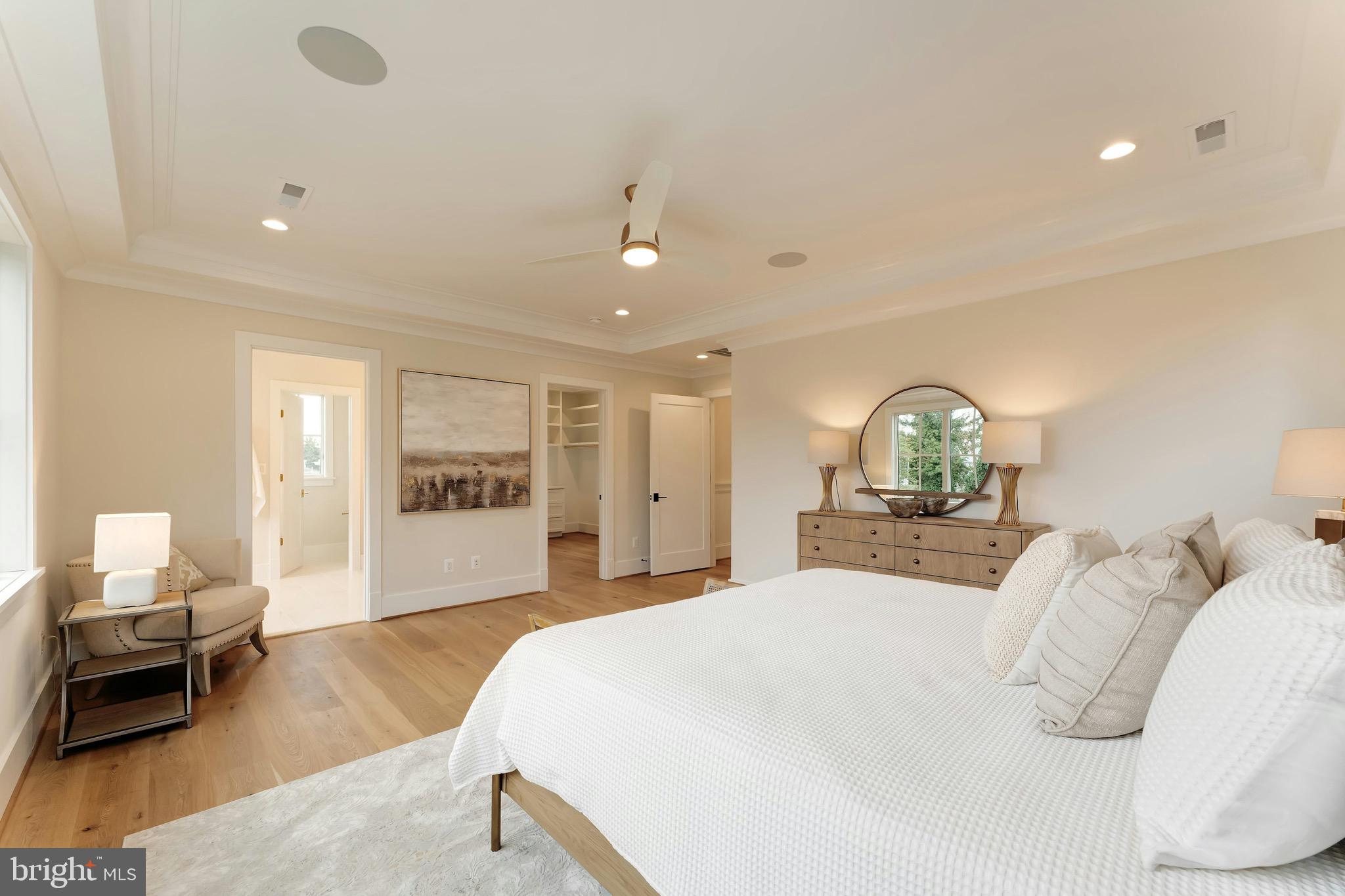 CLARENDON - Residential