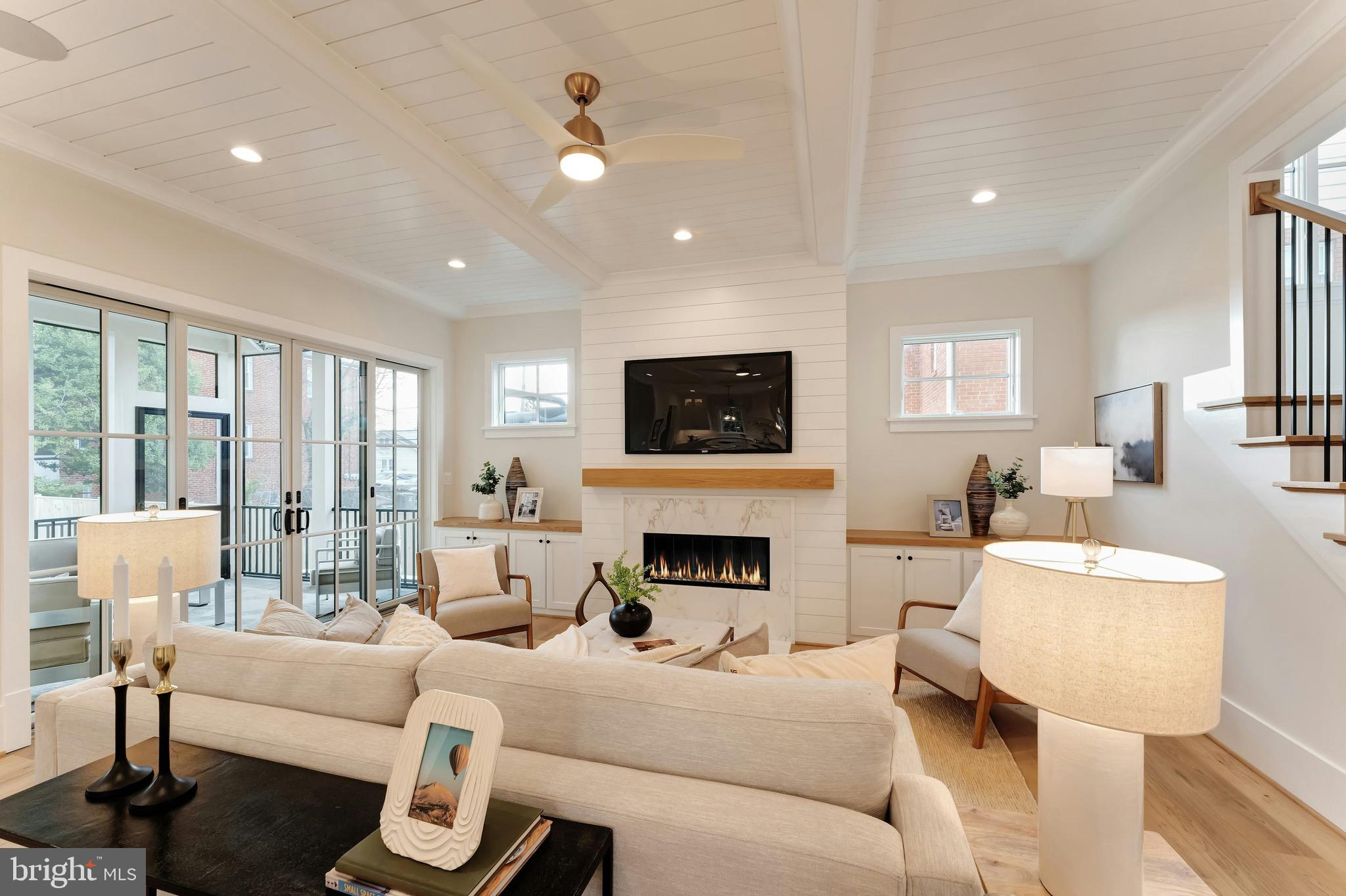 CLARENDON - Residential