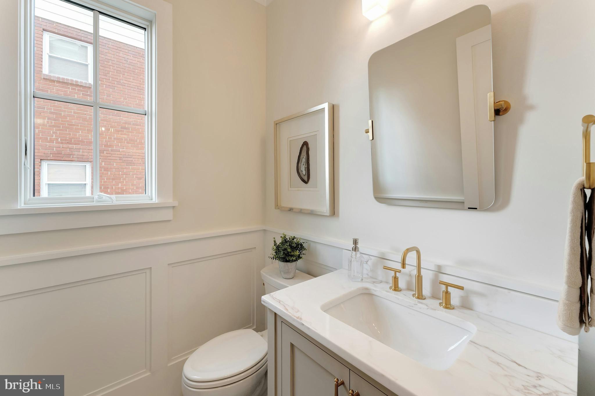 CLARENDON - Residential