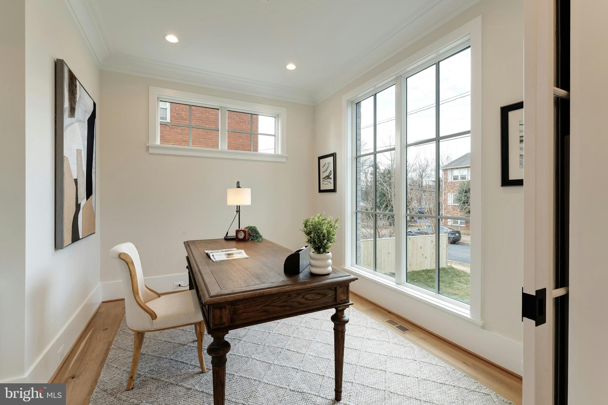 CLARENDON - Residential