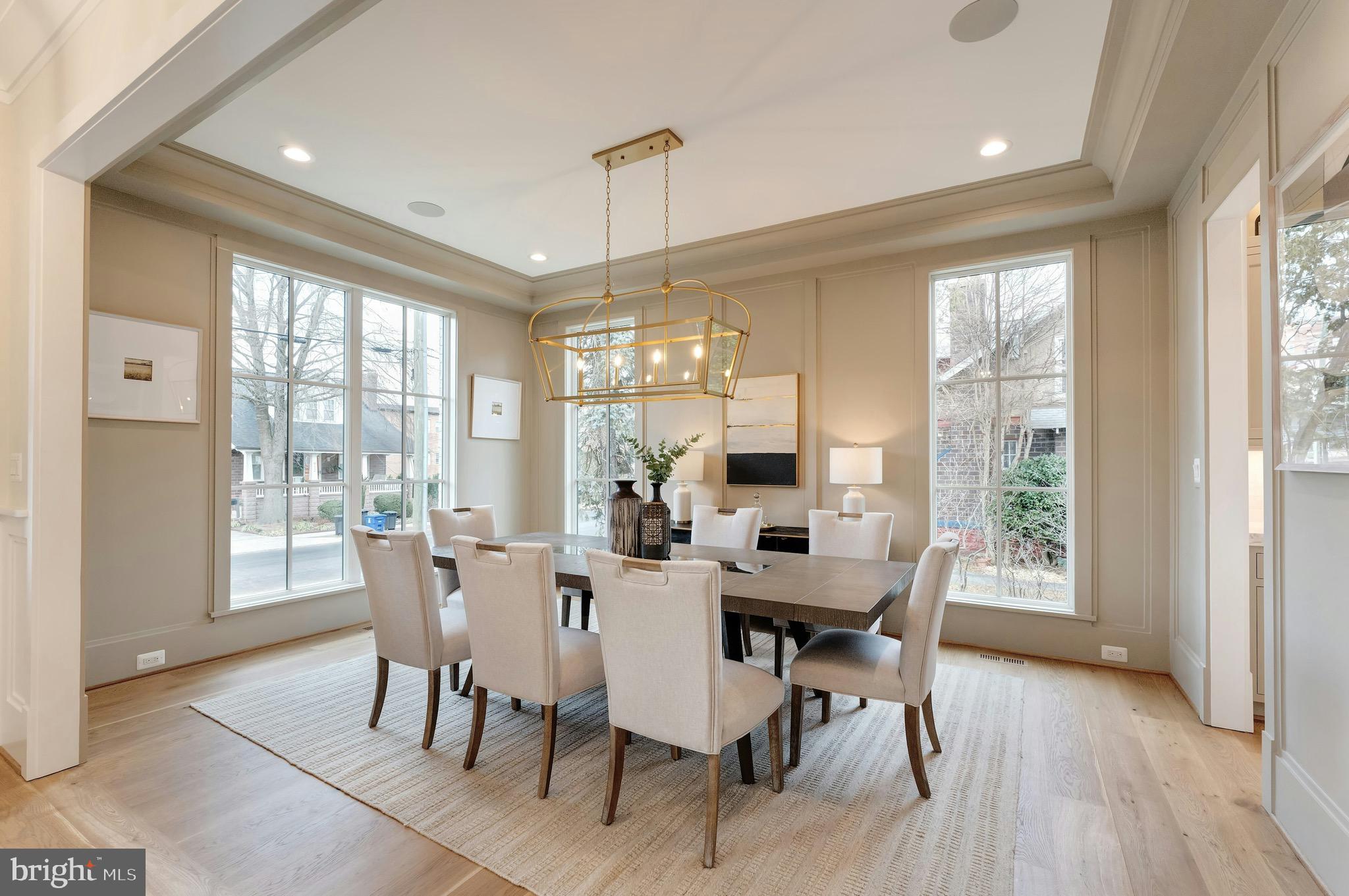 CLARENDON - Residential