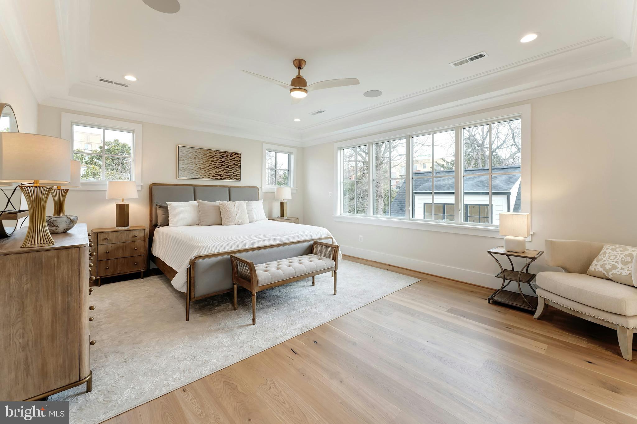 CLARENDON - Residential