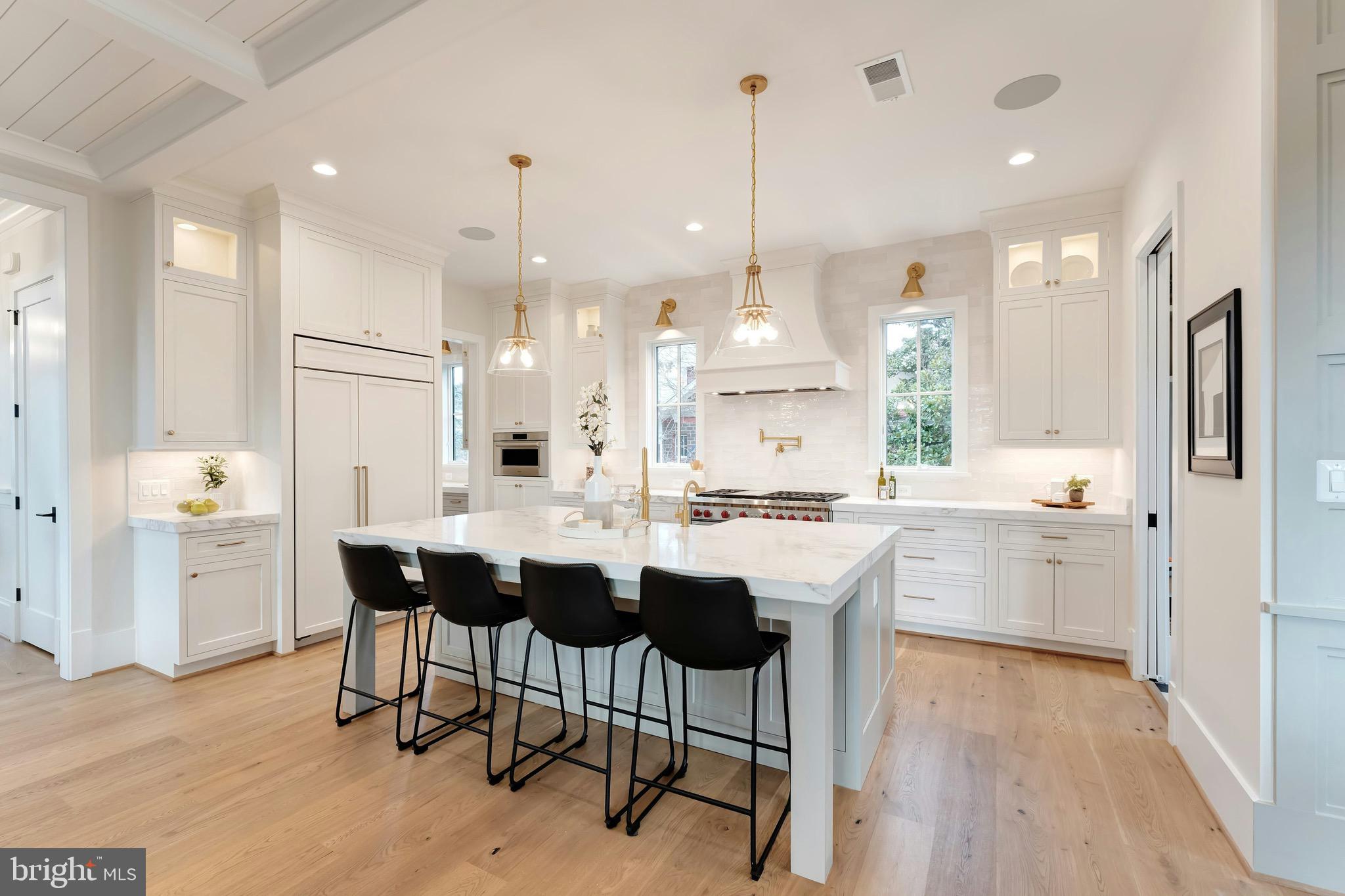 CLARENDON - Residential